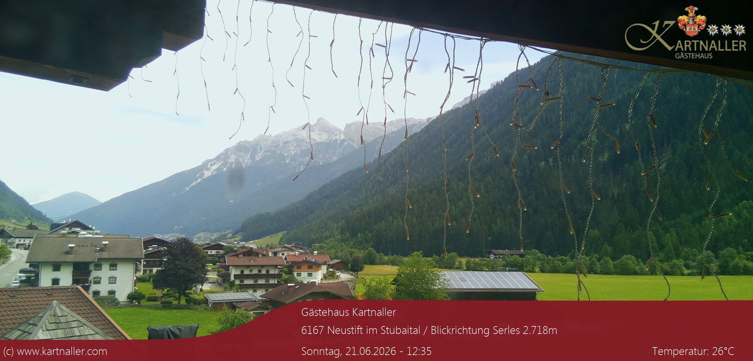 Archiv Foto Webcam Blick Neustift und Serles / Stubaital
