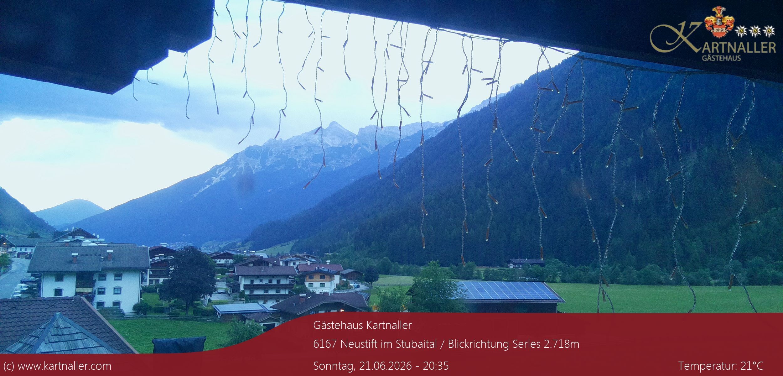 Archiv Foto Webcam Blick Neustift und Serles / Stubaital