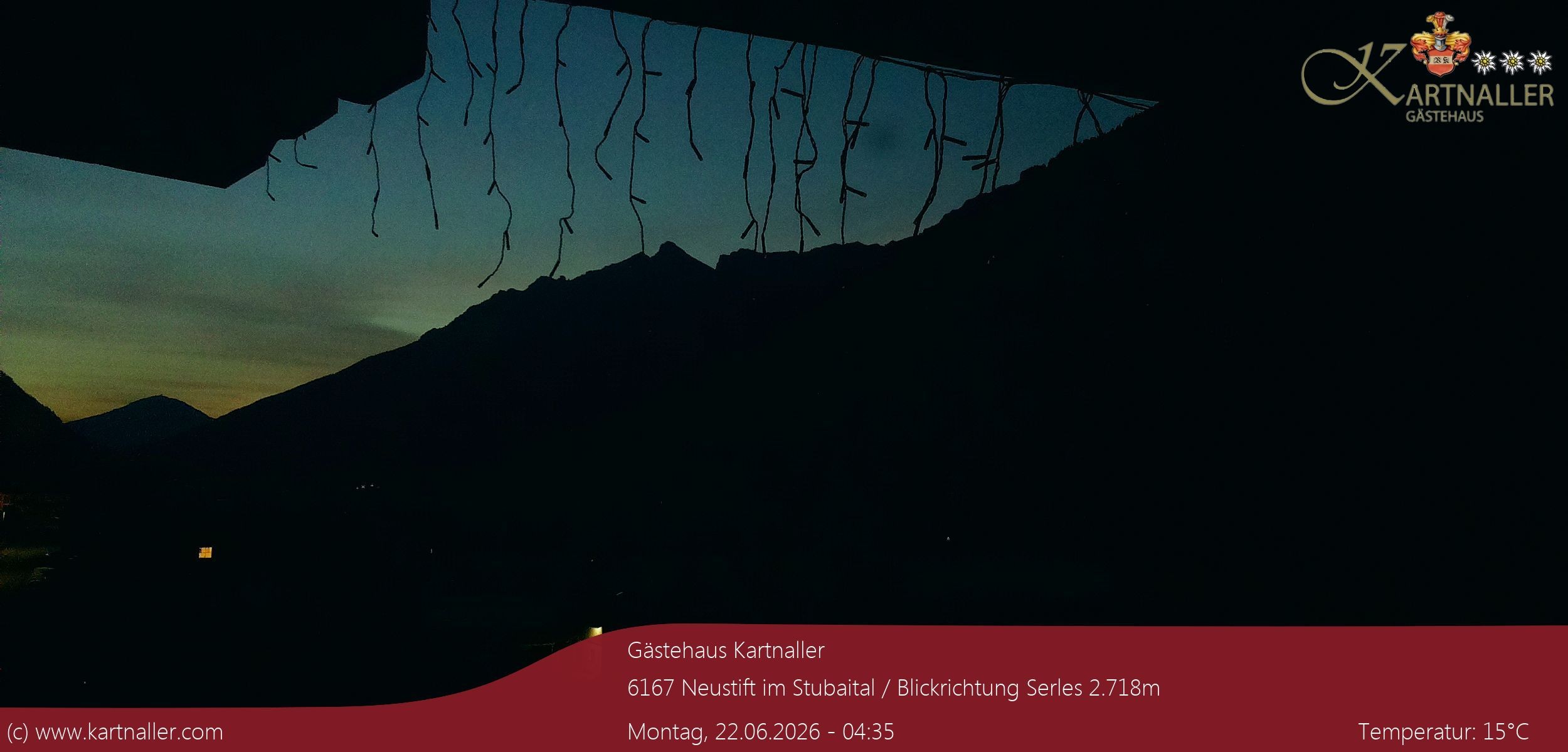 Archiv Foto Webcam Blick Neustift und Serles / Stubaital