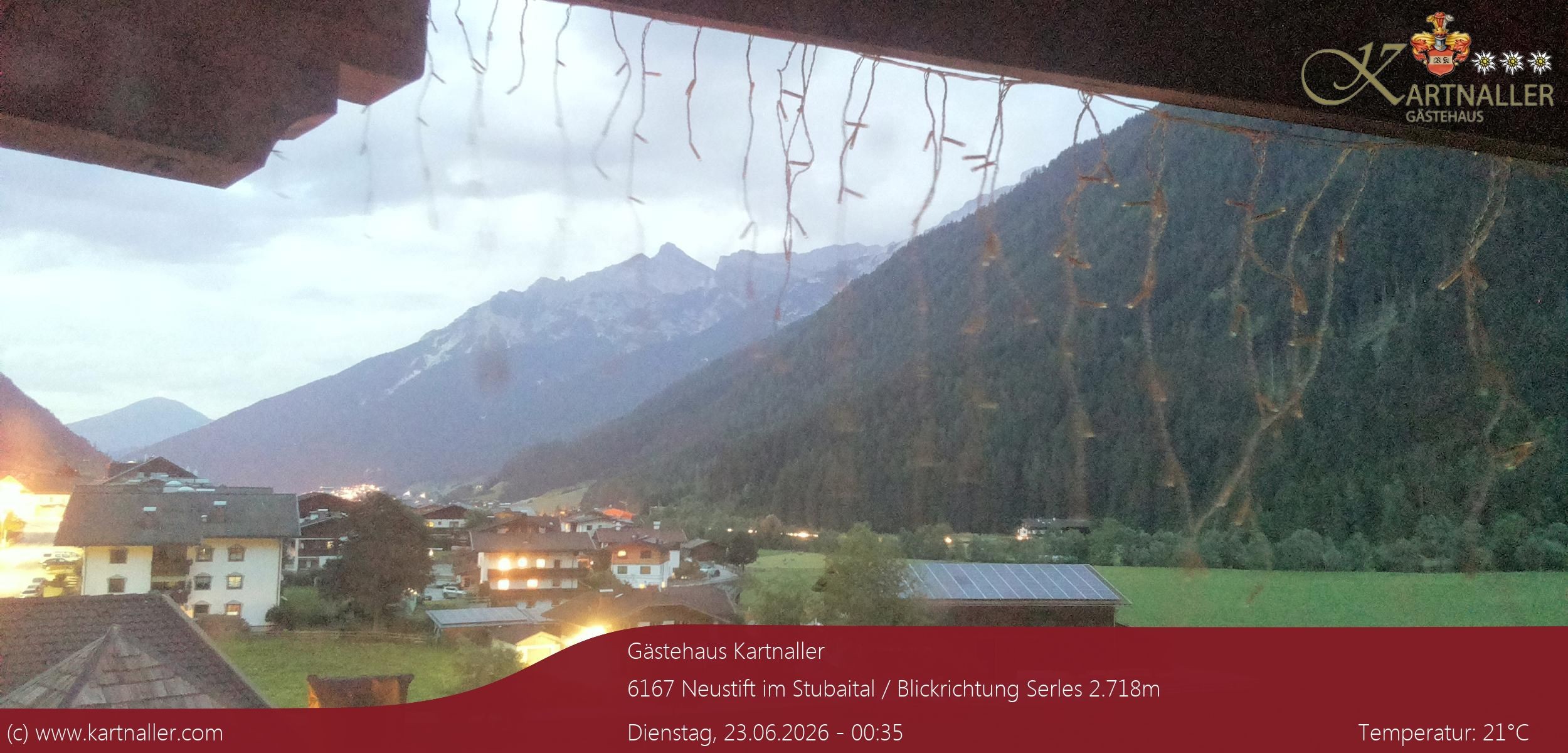 Archived image Webcam View to Neustift and Serles
