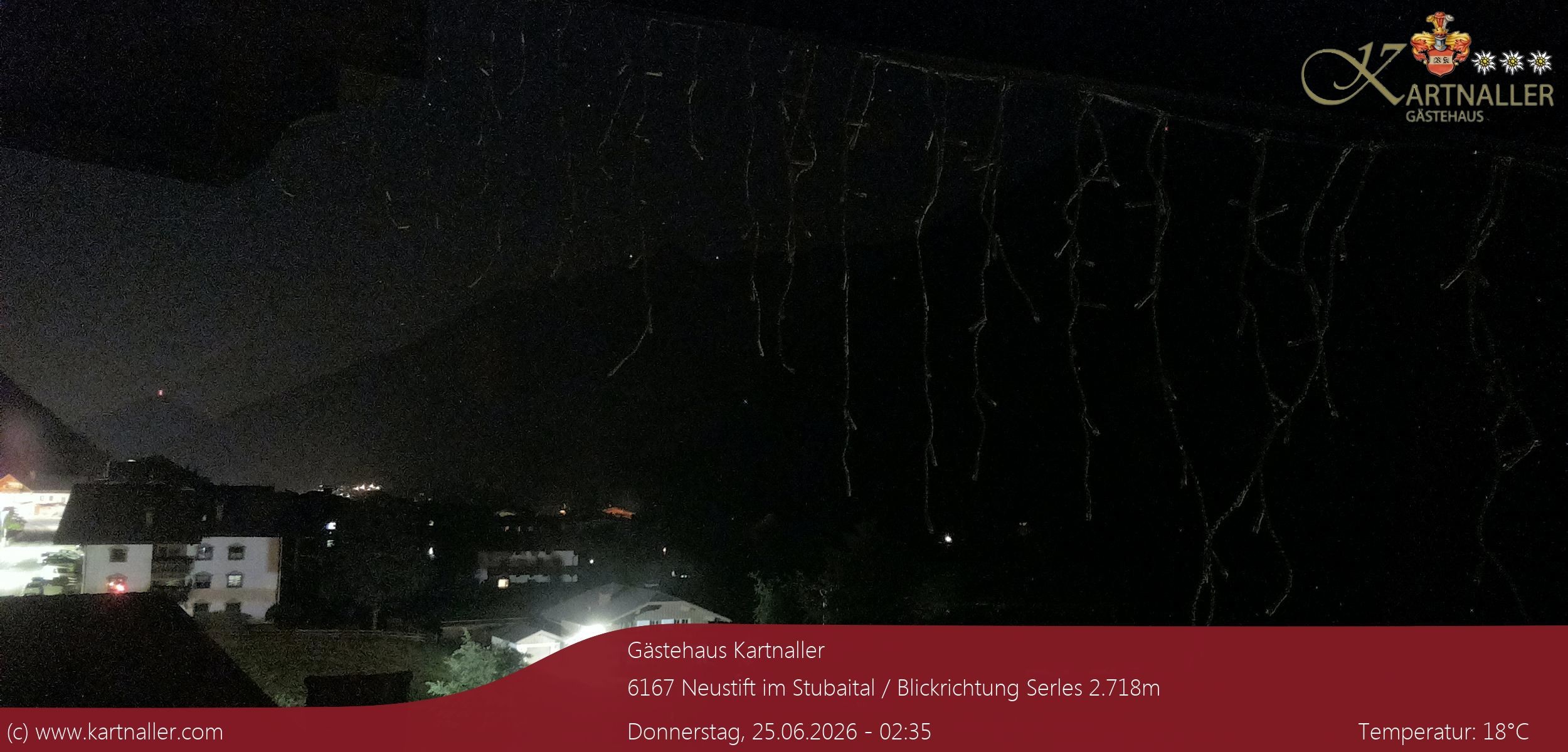 Archived image Webcam View to Neustift and Serles
