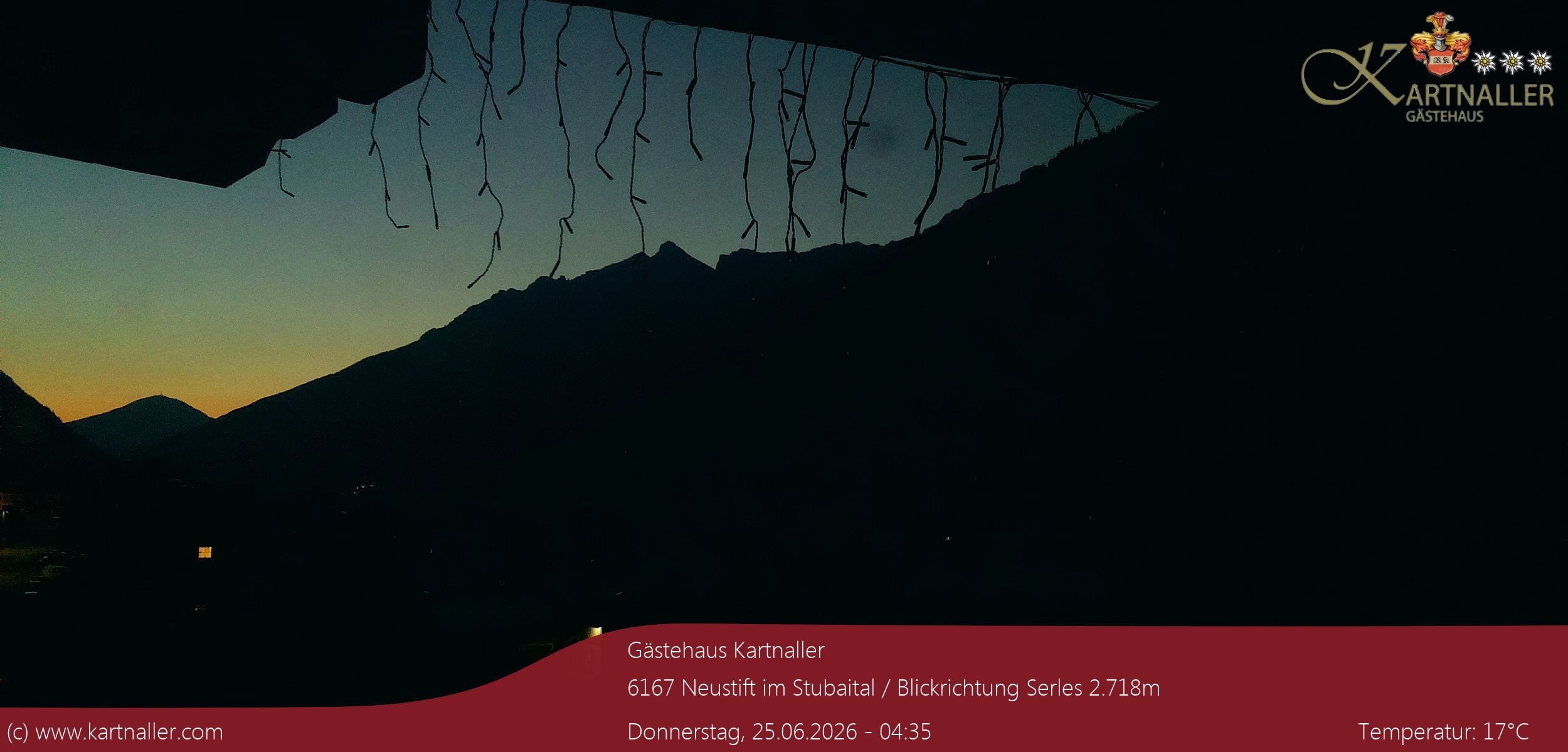 Archived image Webcam View to Neustift and Serles