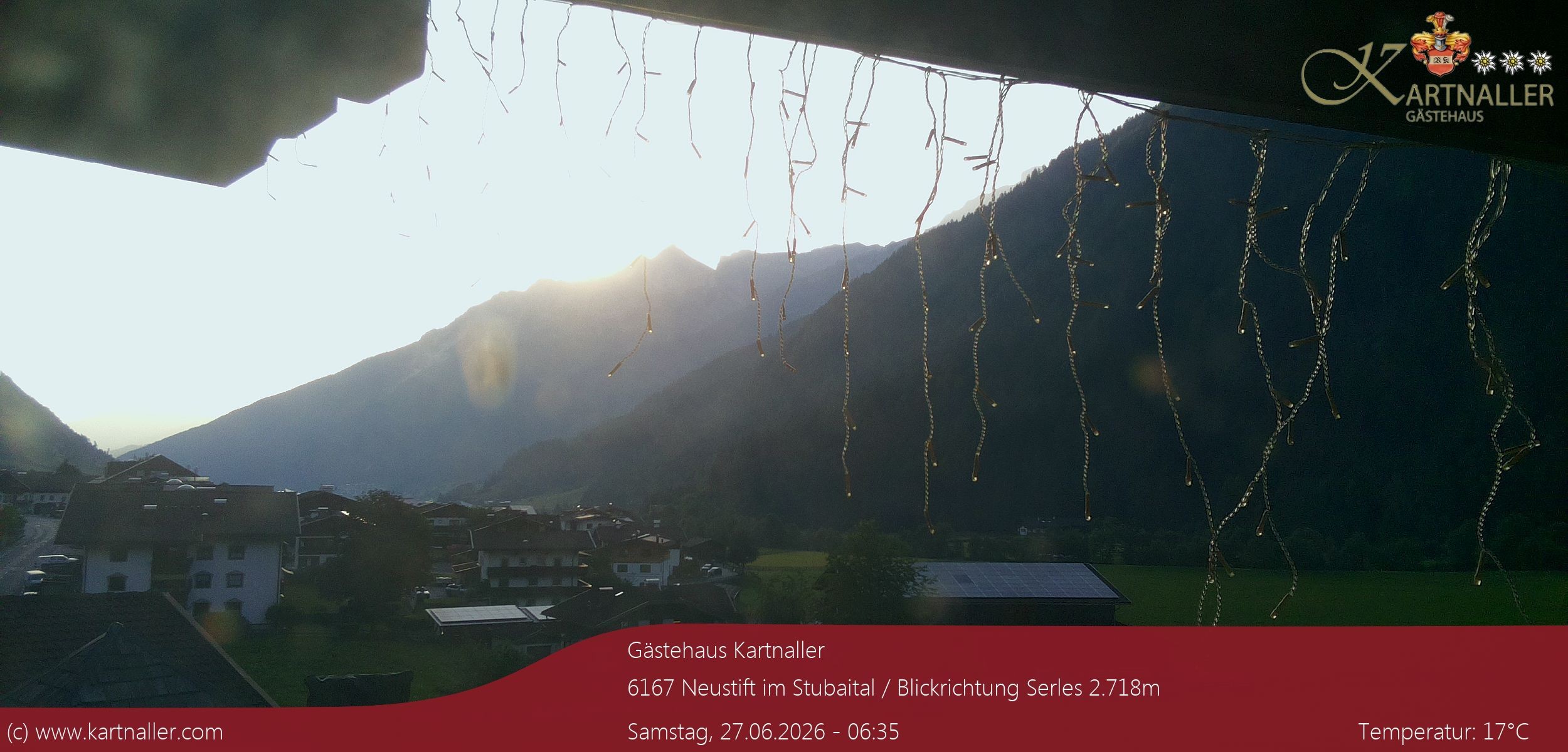 Archiv Foto Webcam Blick Neustift und Serles / Stubaital