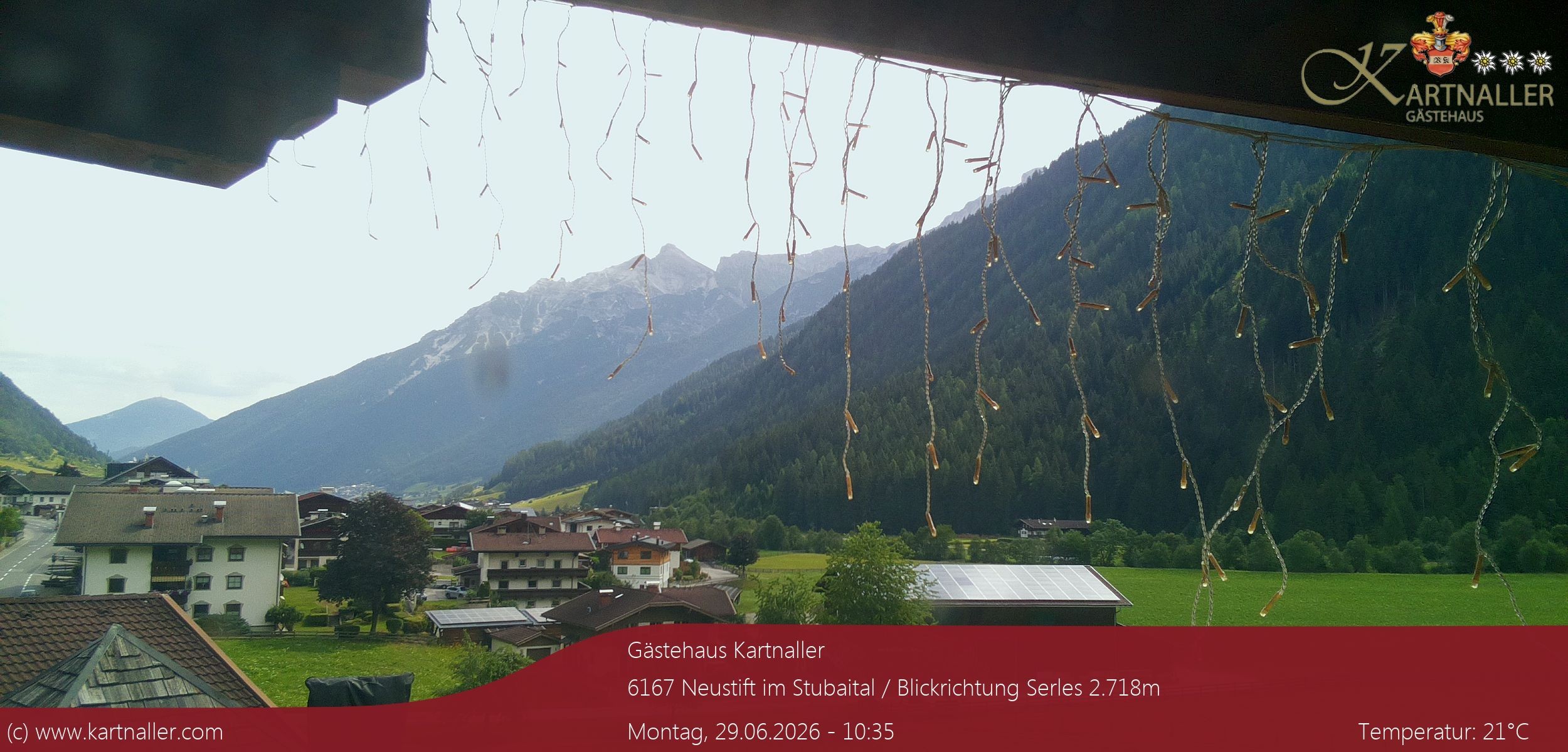 Archived image Webcam View to Neustift and Serles