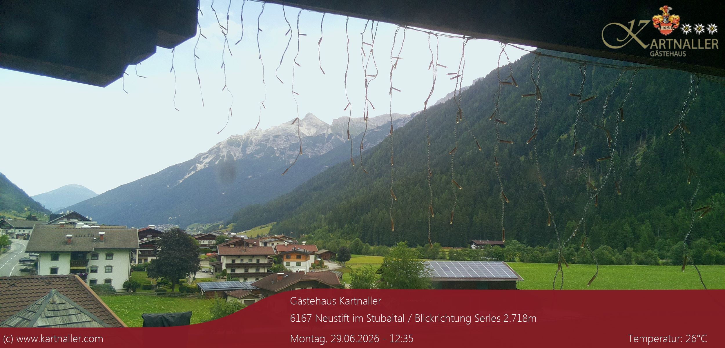 Archived image Webcam View to Neustift and Serles