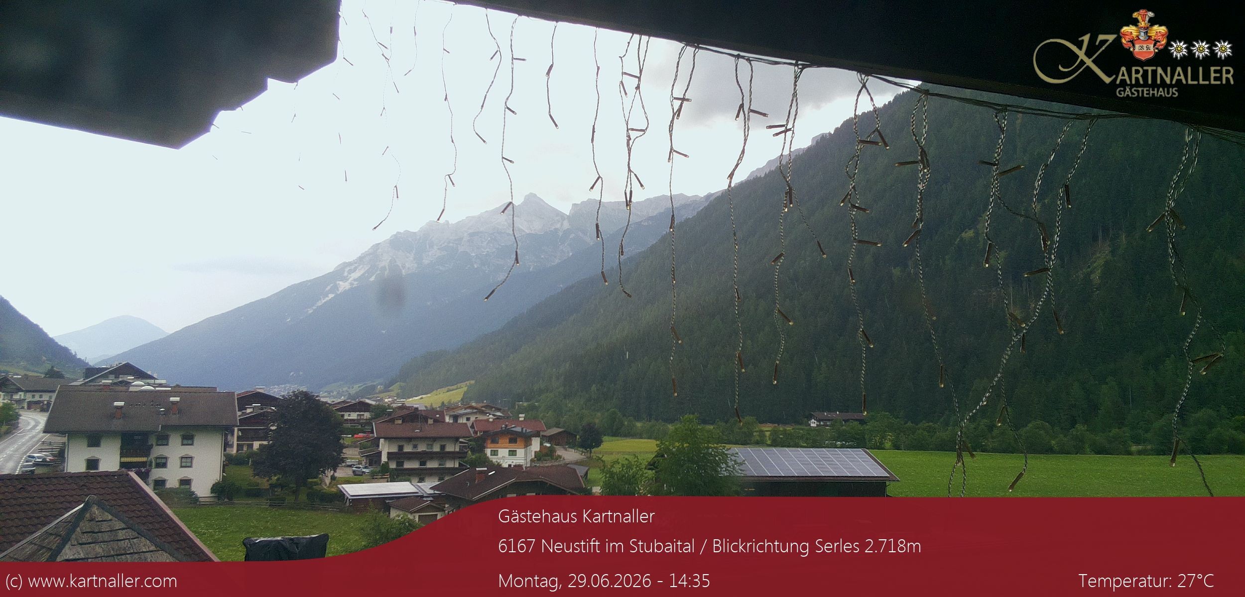 Archived image Webcam View to Neustift and Serles