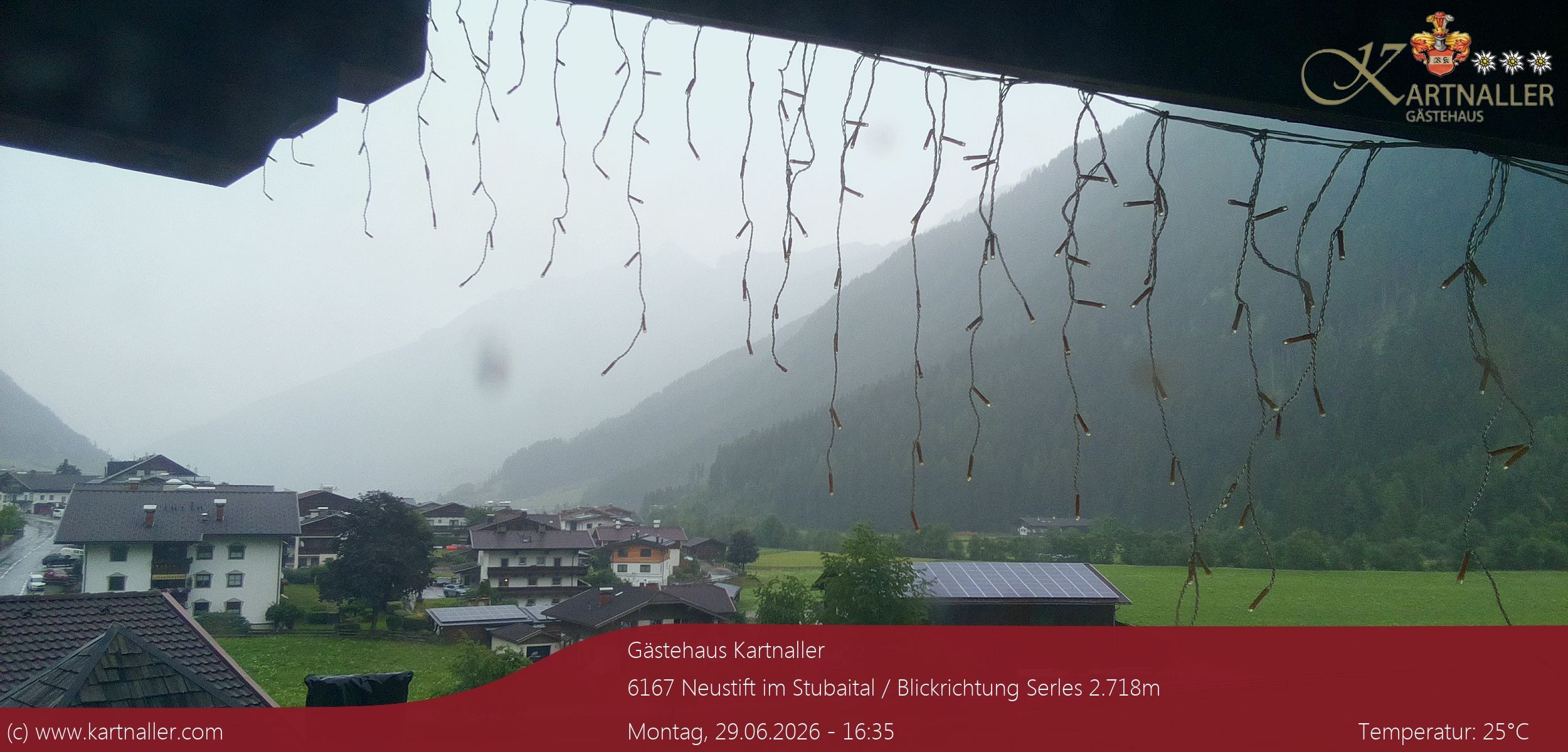 Archived image Webcam View to Neustift and Serles