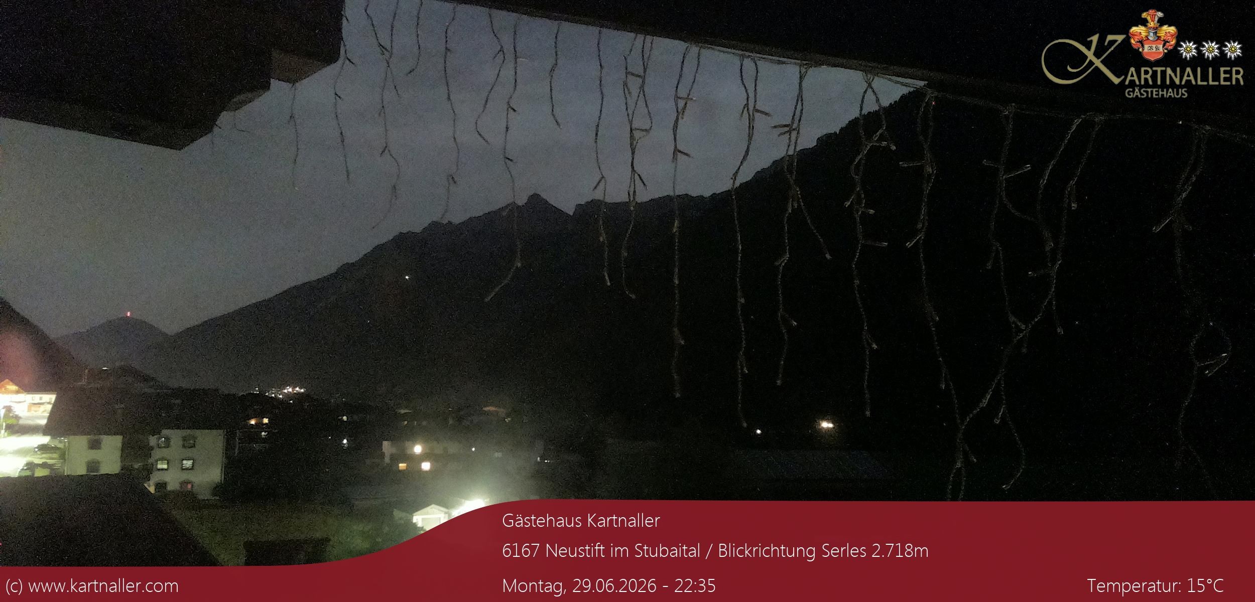 Archiv Foto Webcam Blick Neustift und Serles / Stubaital