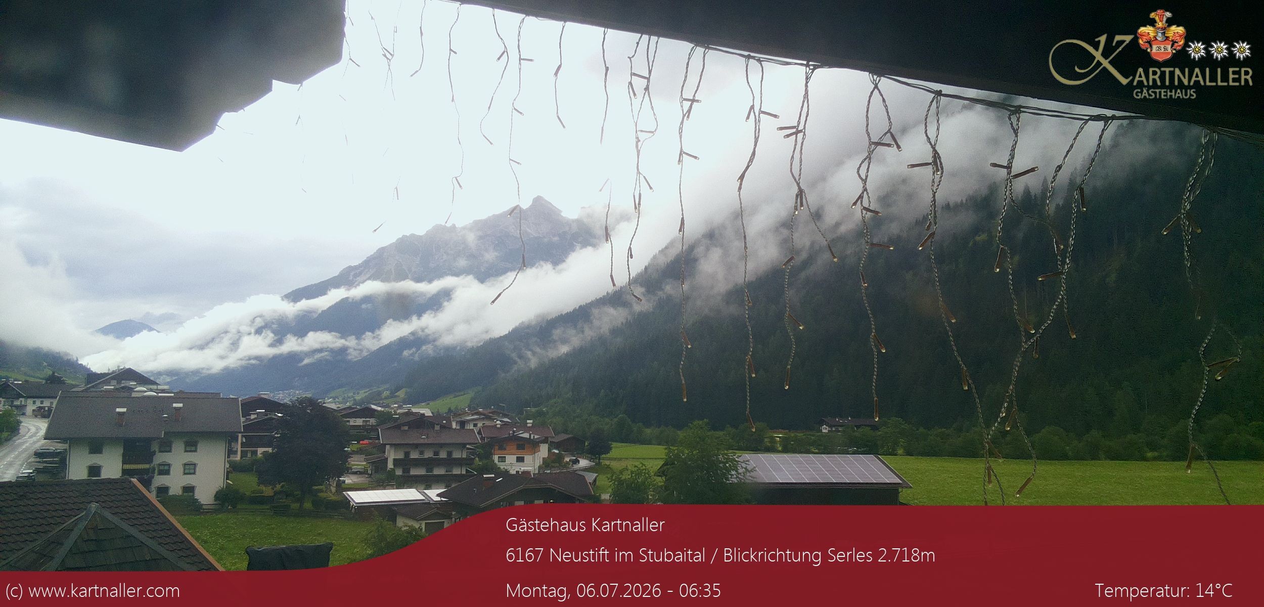 Archived image Webcam View to Neustift and Serles