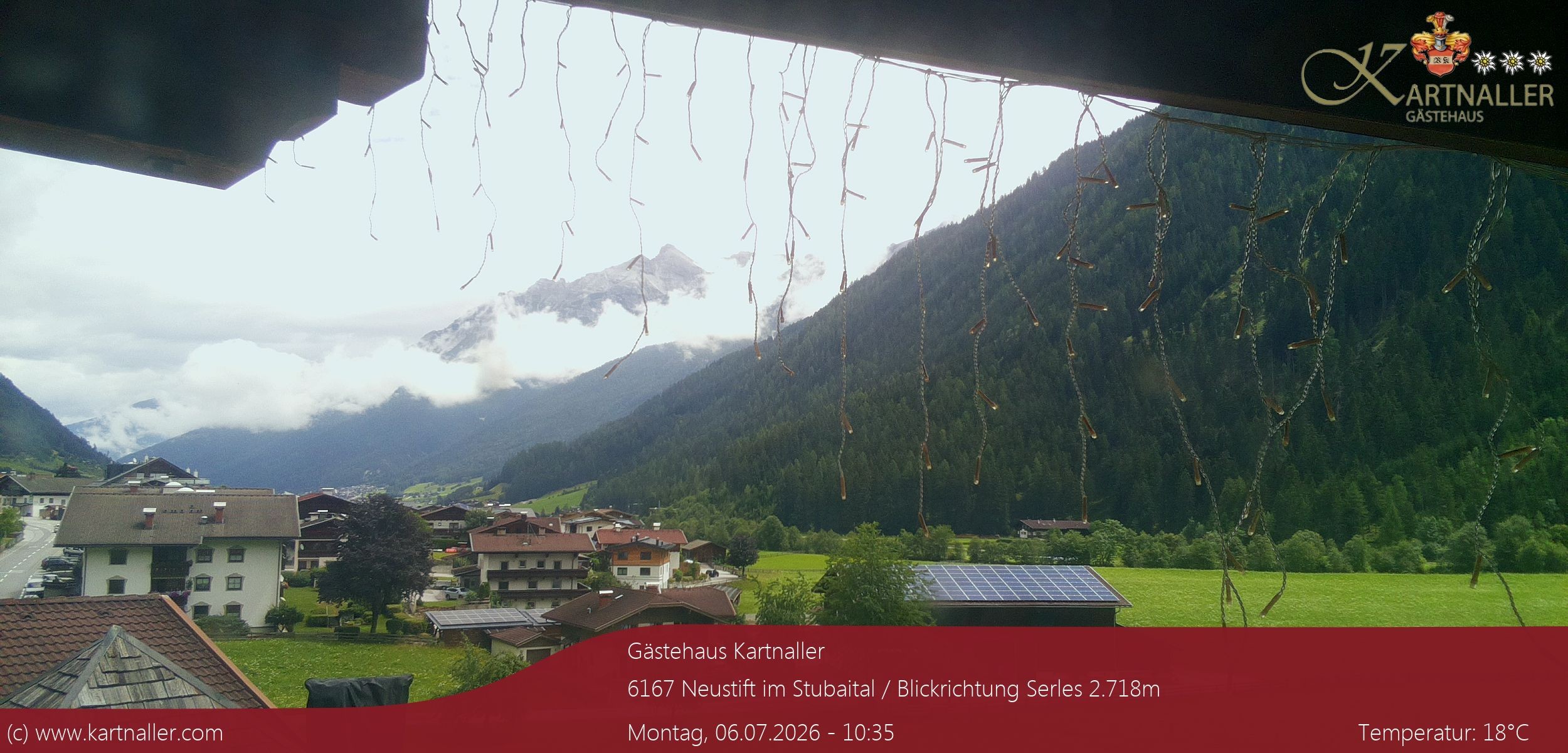 Archived image Webcam View to Neustift and Serles