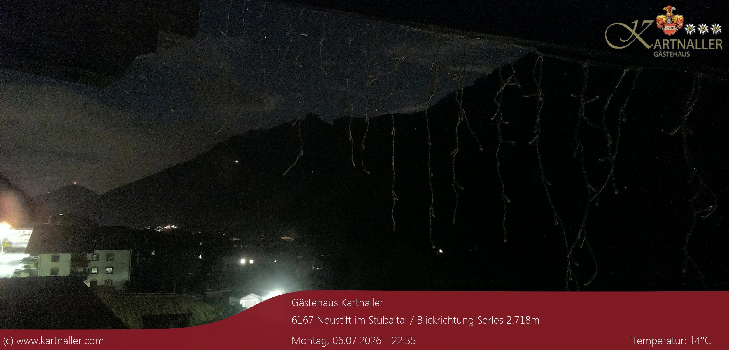 Archiv Foto Webcam Blick Neustift und Serles / Stubaital