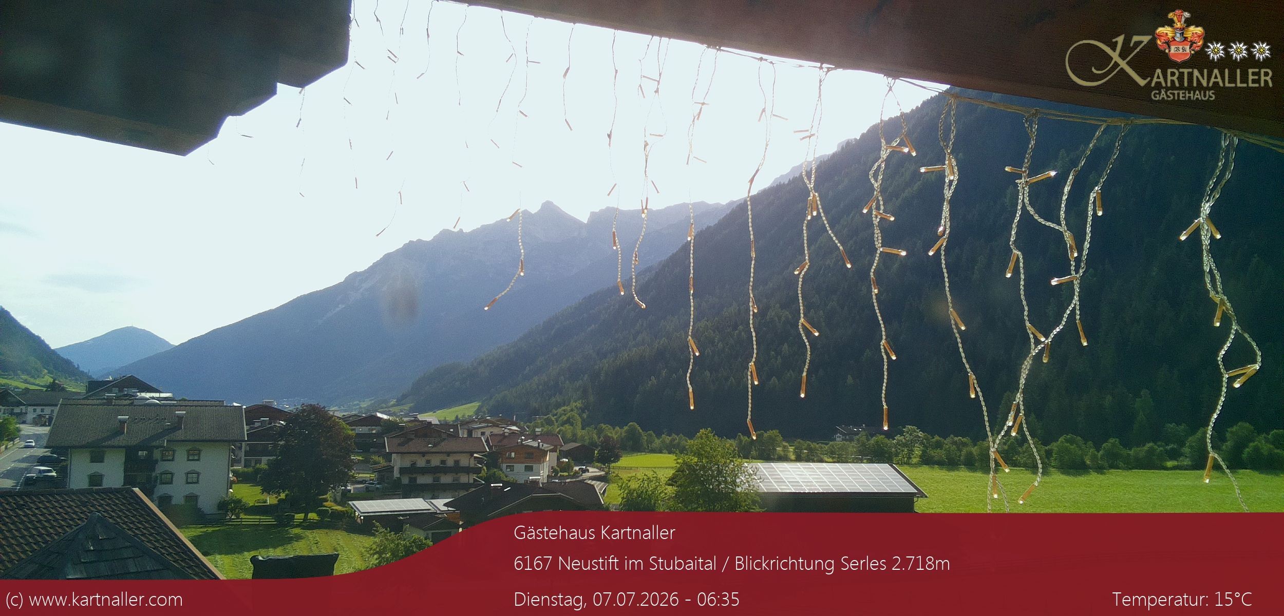 Archiv Foto Webcam Blick Neustift und Serles / Stubaital