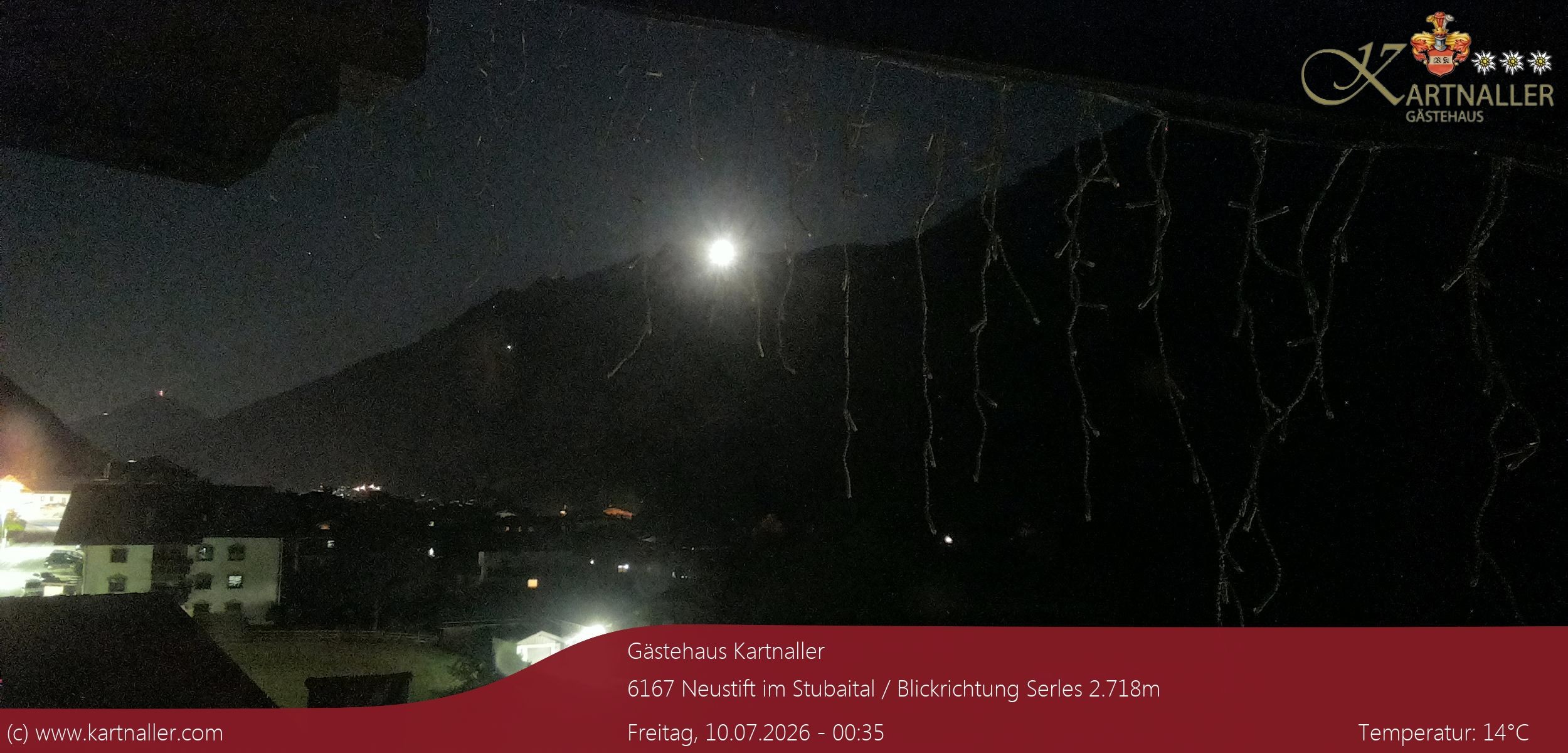 Archived image Webcam View to Neustift and Serles