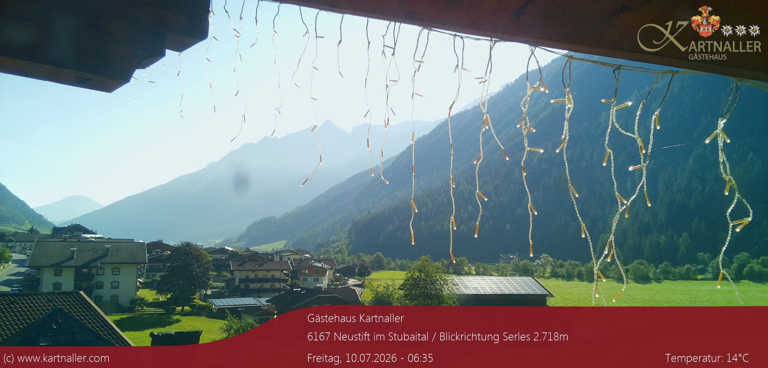 Archived image Webcam View to Neustift and Serles