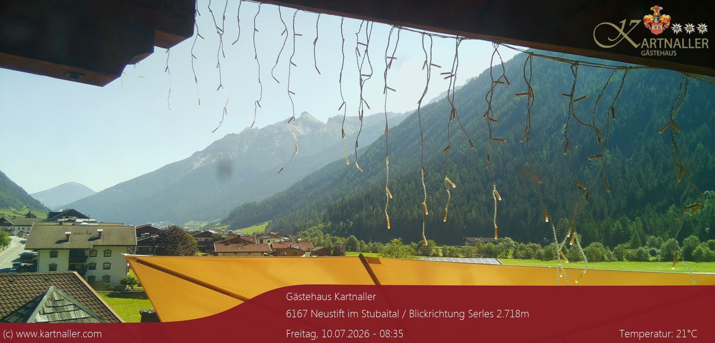 Archived image Webcam View to Neustift and Serles