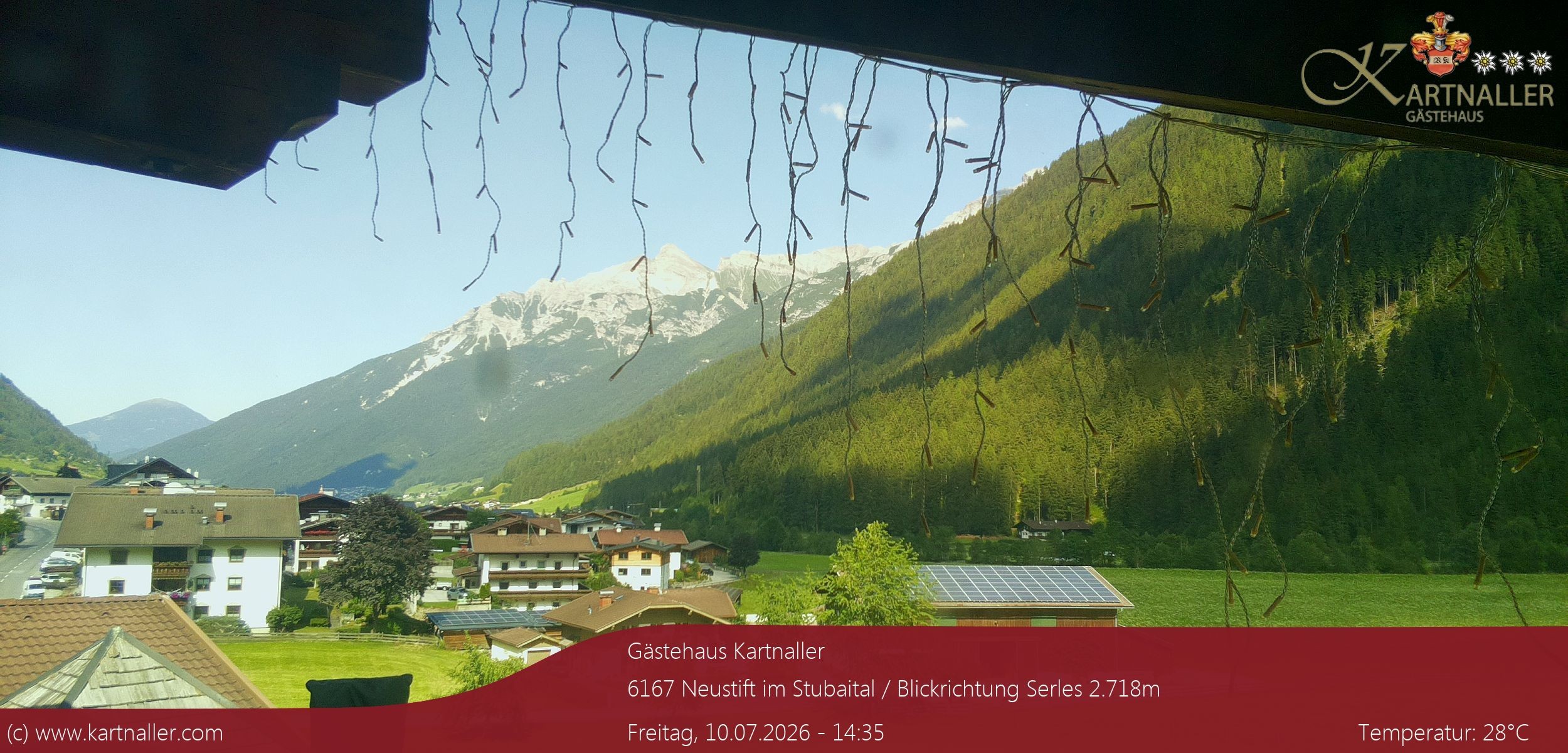 Archiv Foto Webcam Blick Neustift und Serles / Stubaital