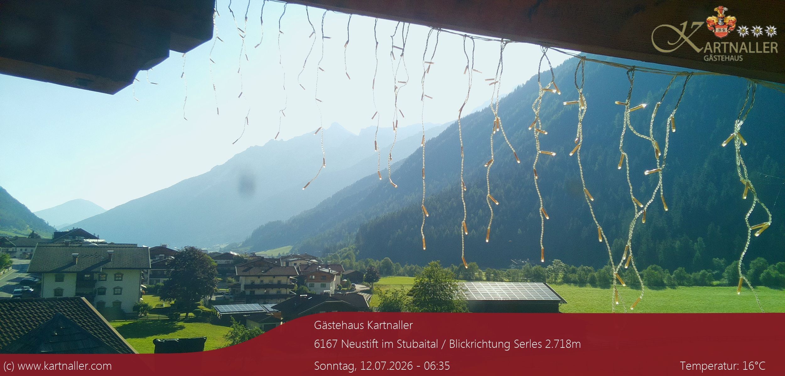 Archived image Webcam View to Neustift and Serles