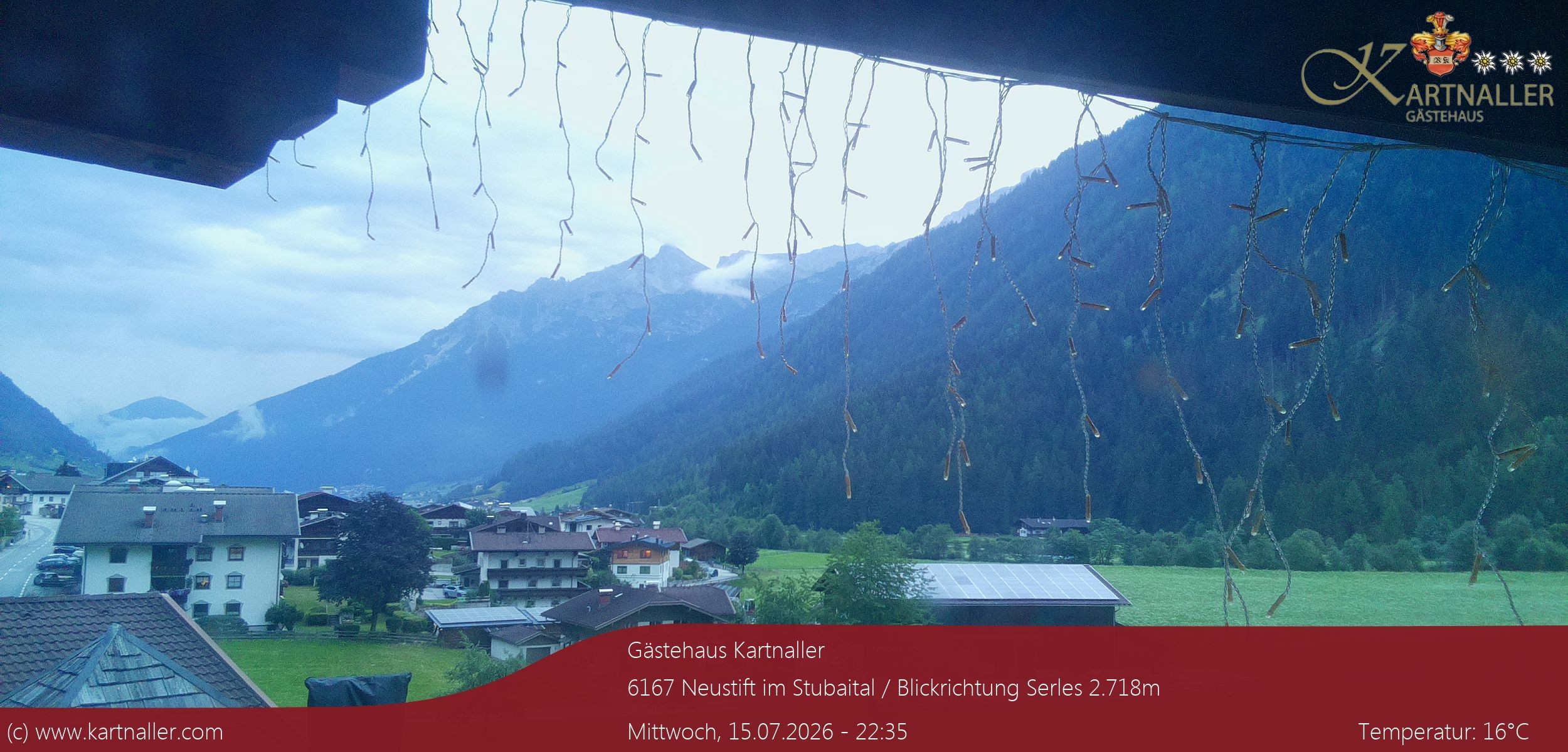 Archiv Foto Webcam Blick Neustift und Serles / Stubaital