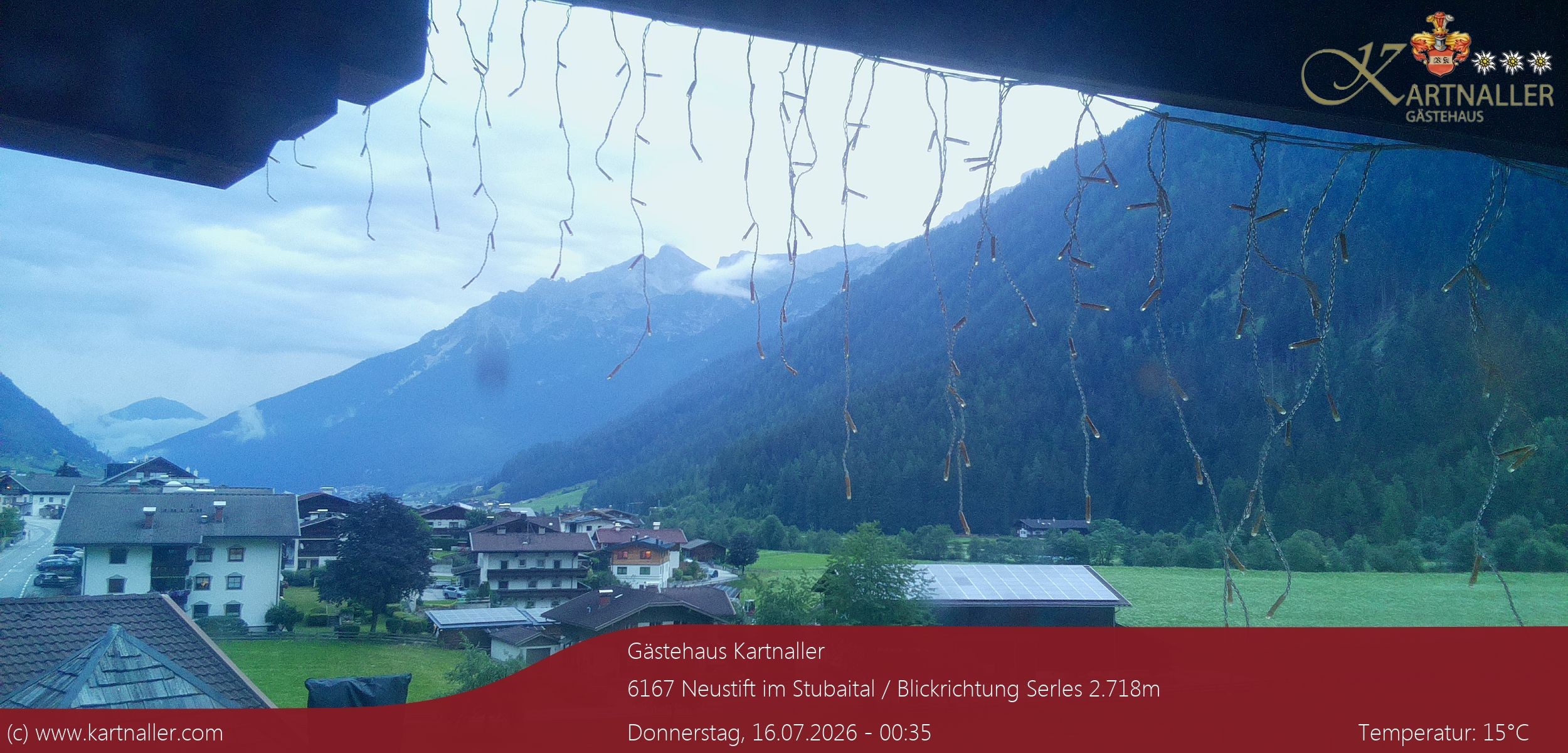 Archiv Foto Webcam Blick Neustift und Serles / Stubaital