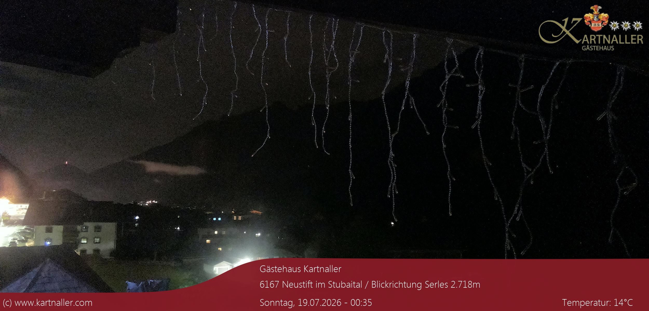 Archiv Foto Webcam Blick Neustift und Serles / Stubaital