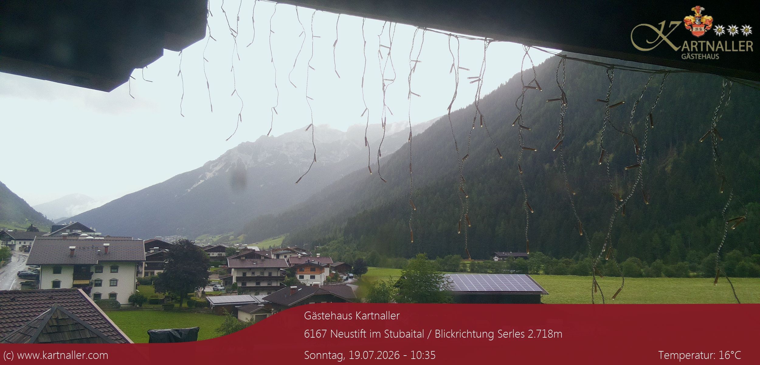 Archiv Foto Webcam Blick Neustift und Serles / Stubaital
