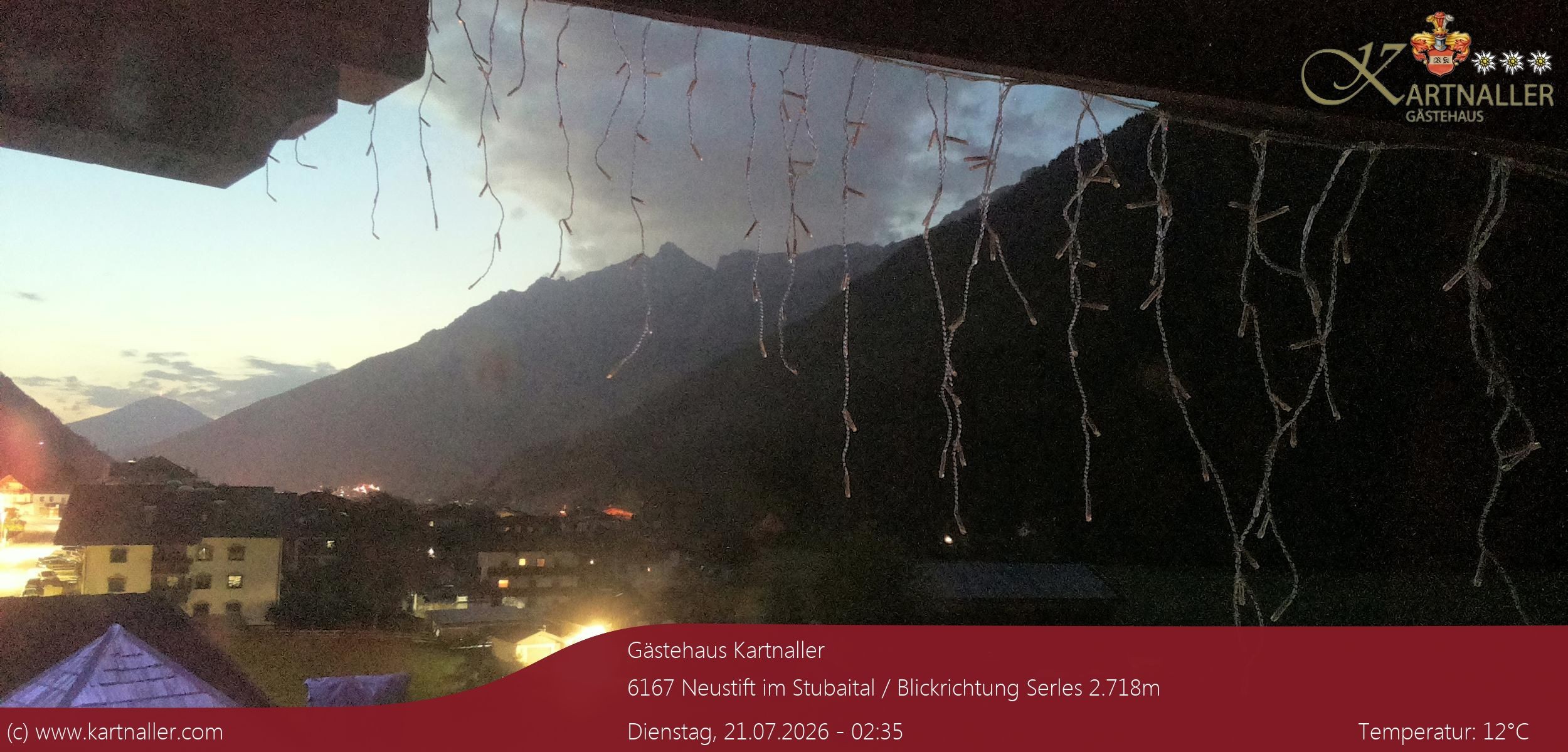 Archiv Foto Webcam Blick Neustift und Serles / Stubaital