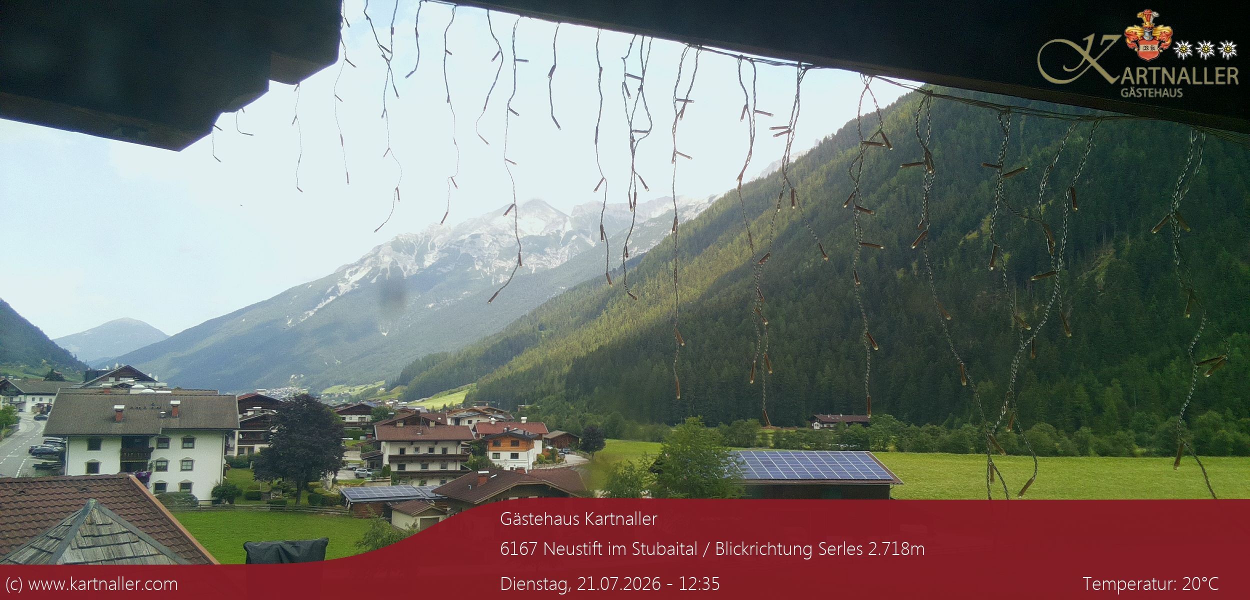 Archiv Foto Webcam Blick Neustift und Serles / Stubaital