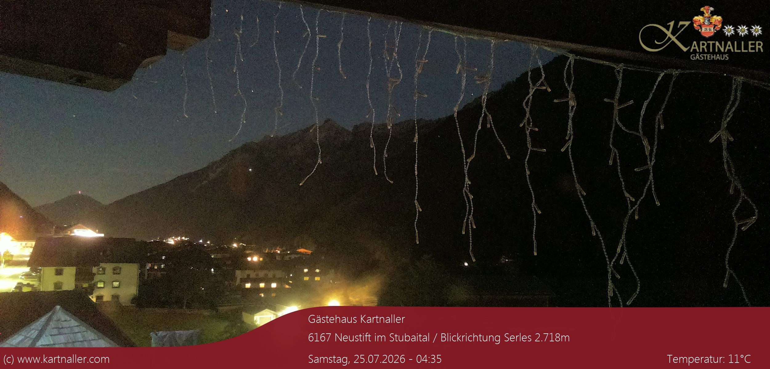 Archiv Foto Webcam Blick Neustift und Serles / Stubaital