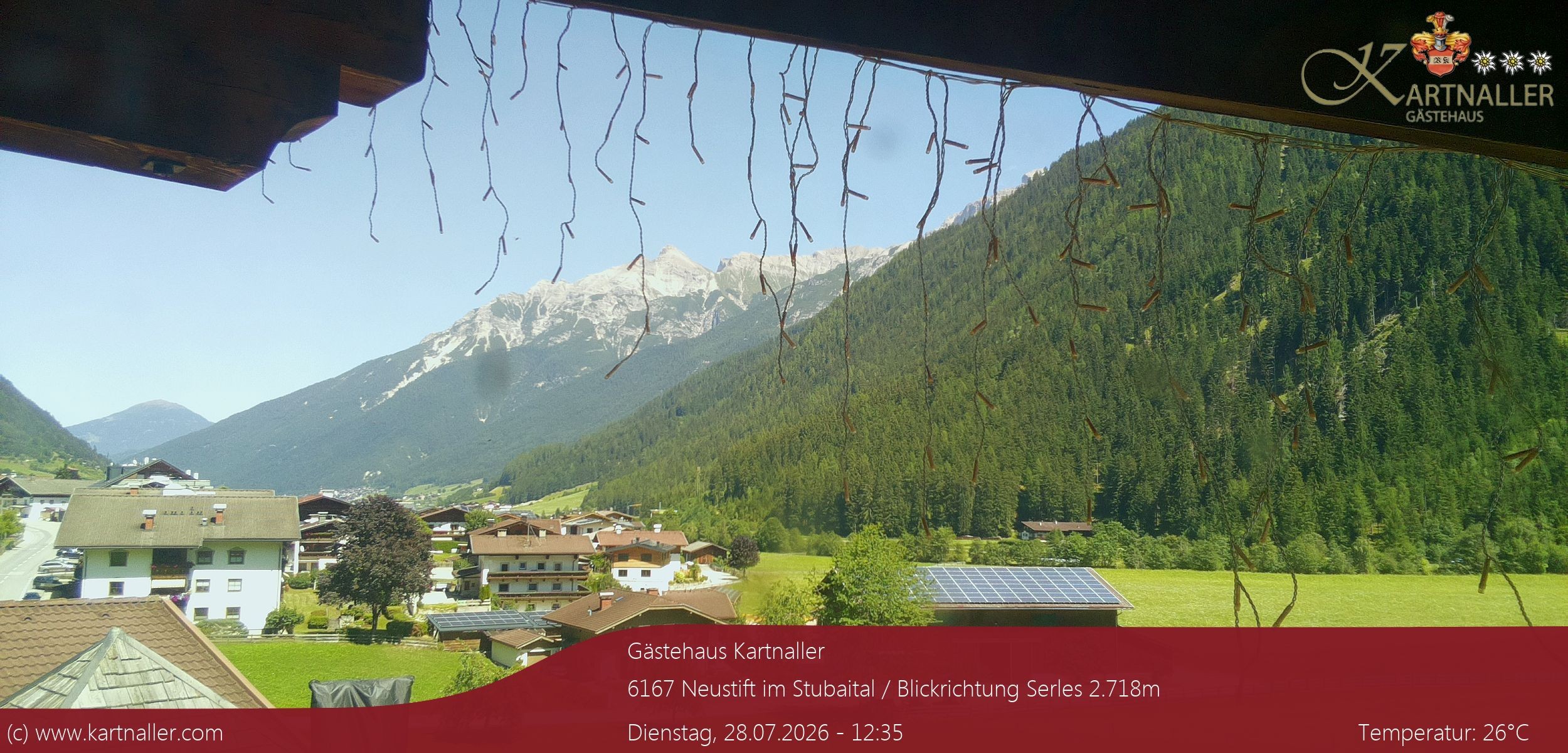 Archived image Webcam View to Neustift and Serles