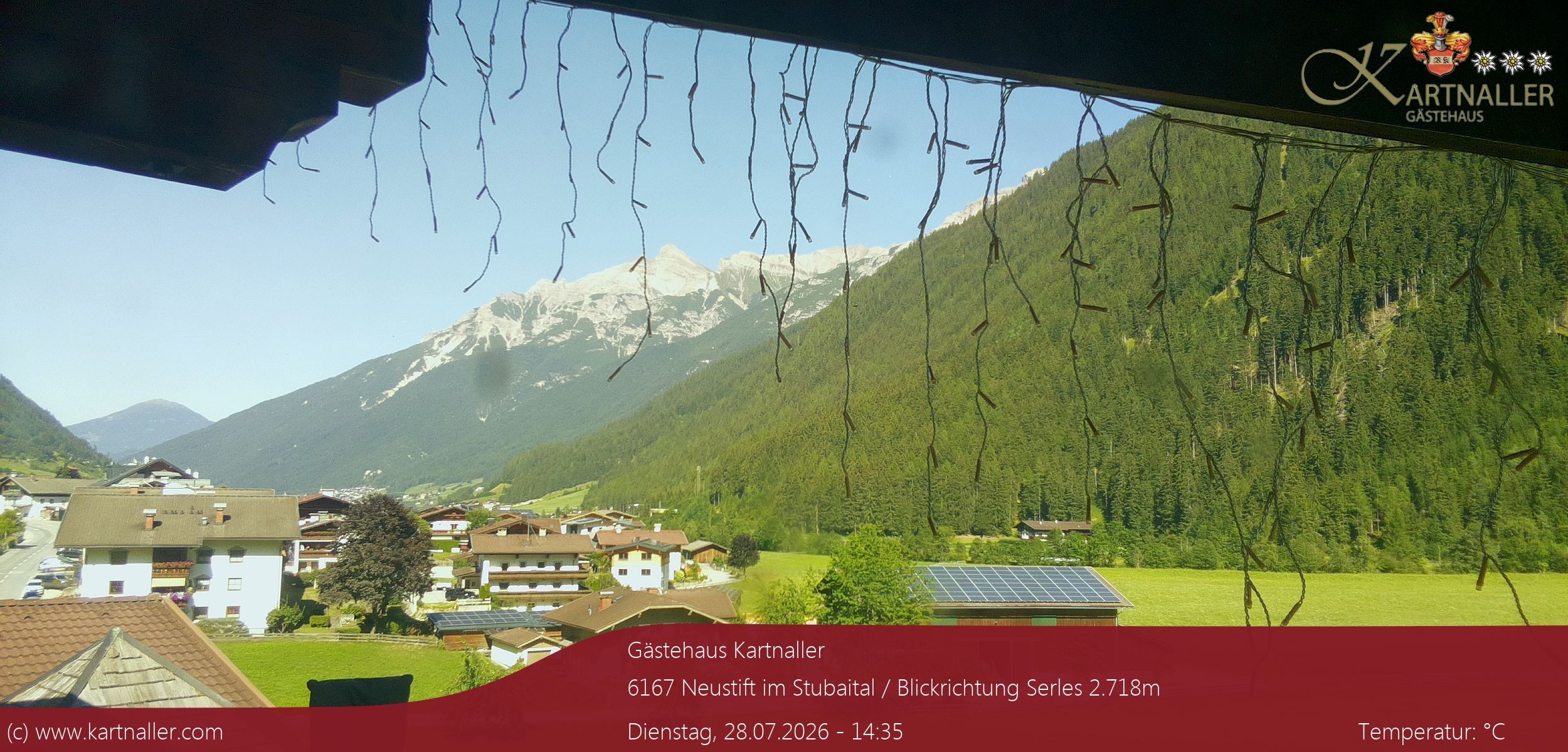 Archiv Foto Webcam Blick Neustift und Serles / Stubaital