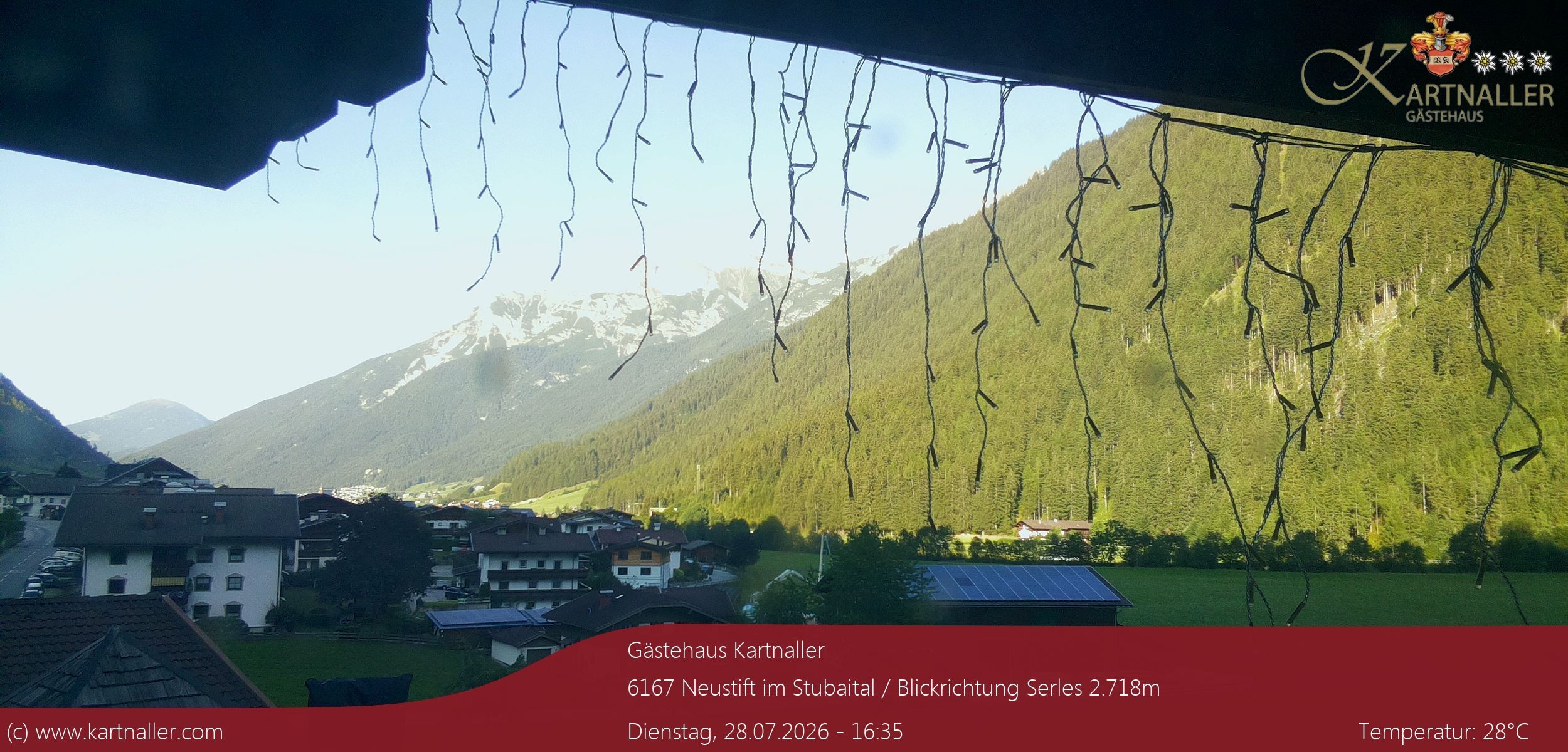 Archiv Foto Webcam Blick Neustift und Serles / Stubaital