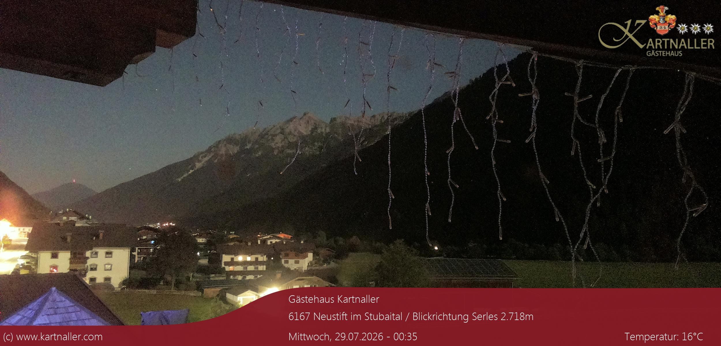 Archiv Foto Webcam Blick Neustift und Serles / Stubaital