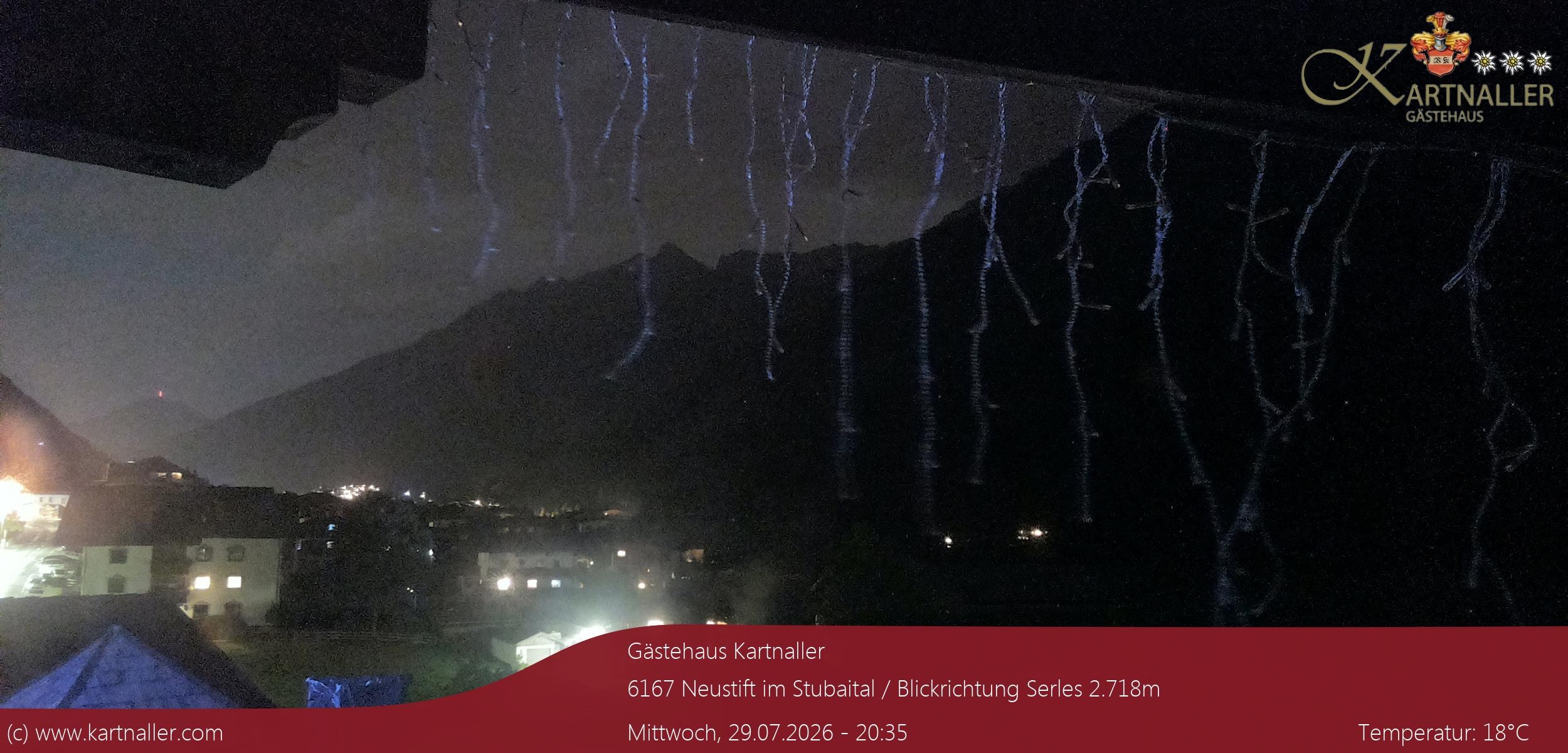 Archiv Foto Webcam Blick Neustift und Serles / Stubaital
