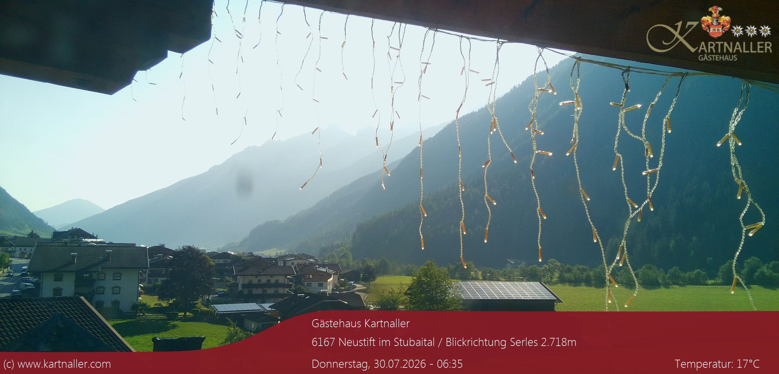 Archived image Webcam View to Neustift and Serles