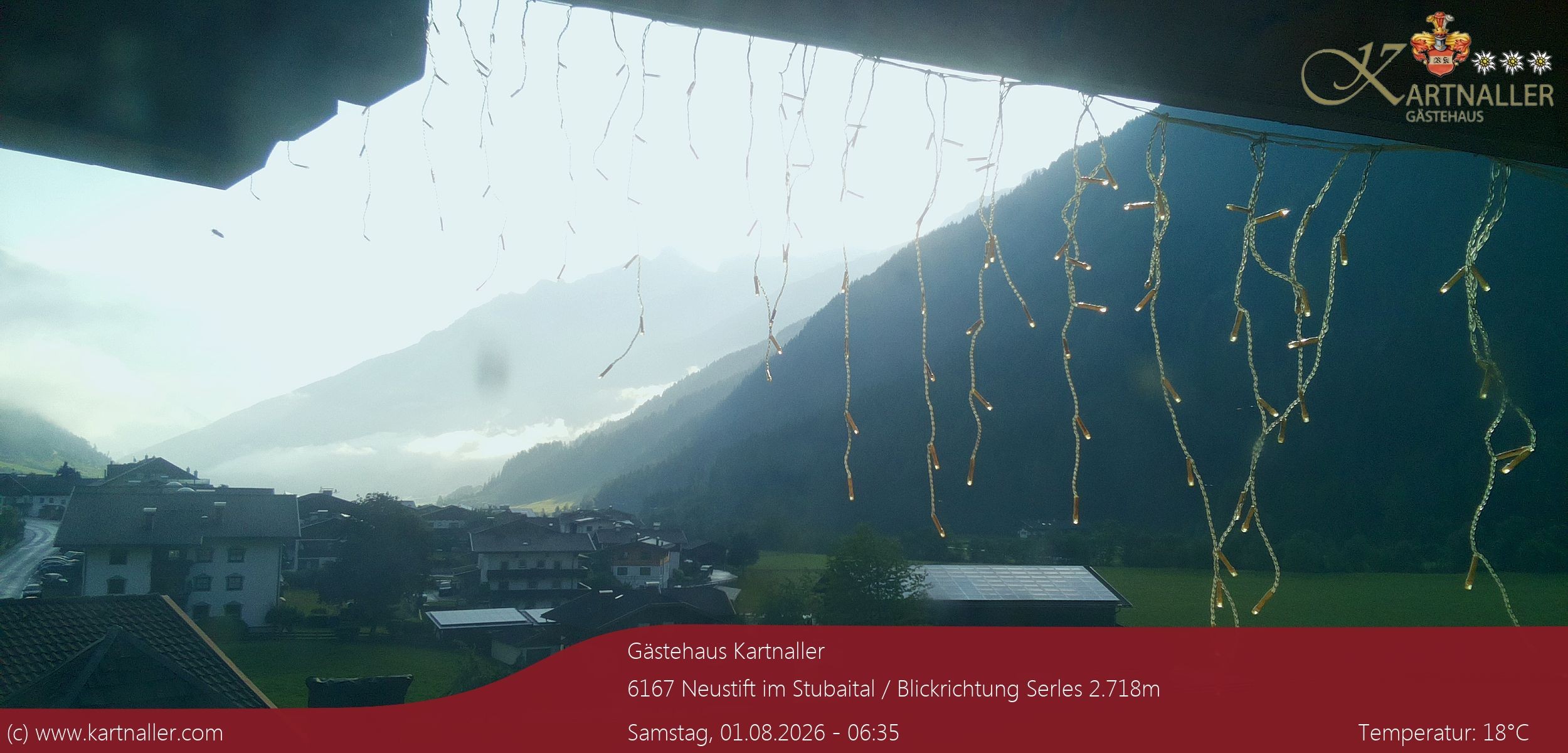 Archiv Foto Webcam Blick Neustift und Serles / Stubaital