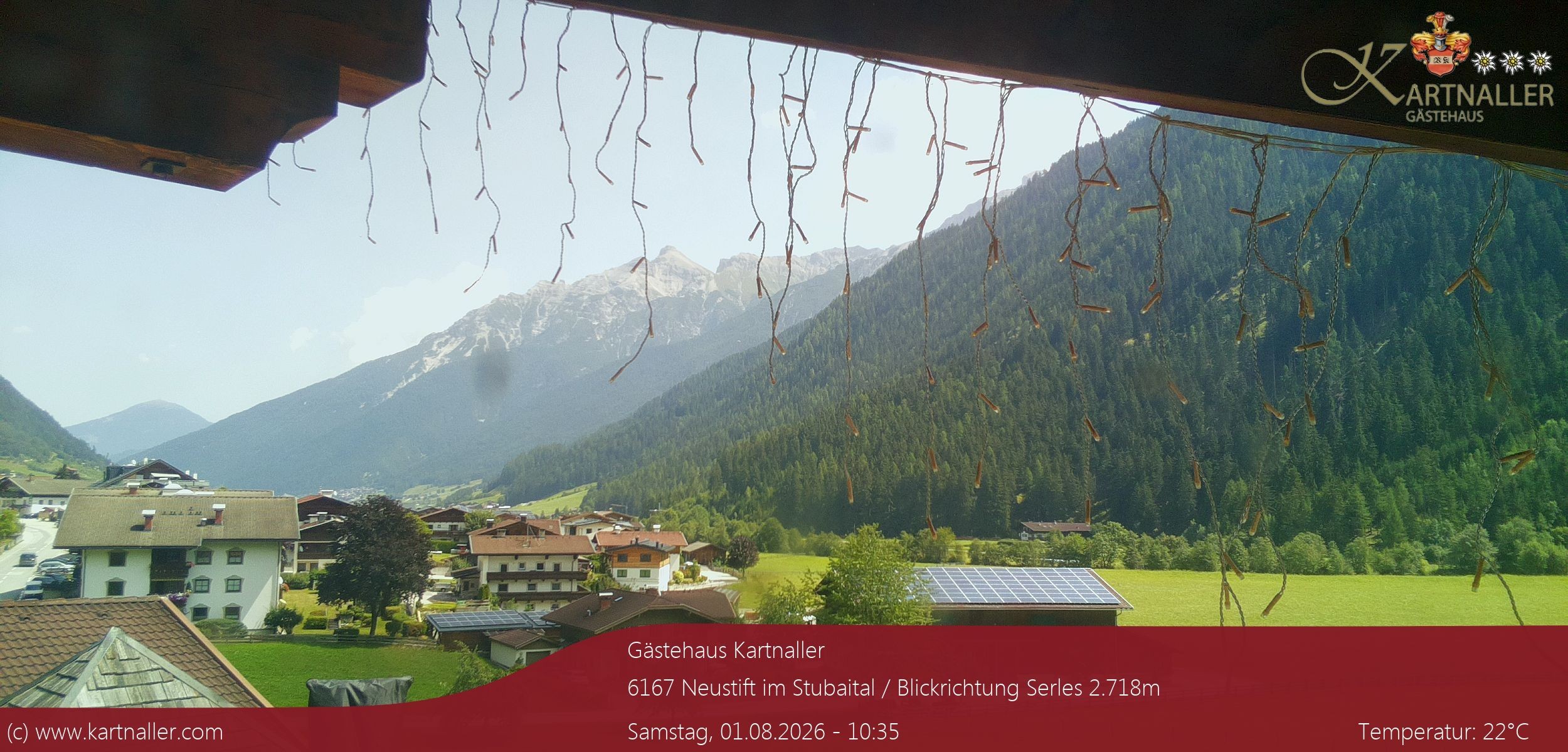 Archiv Foto Webcam Blick Neustift und Serles / Stubaital