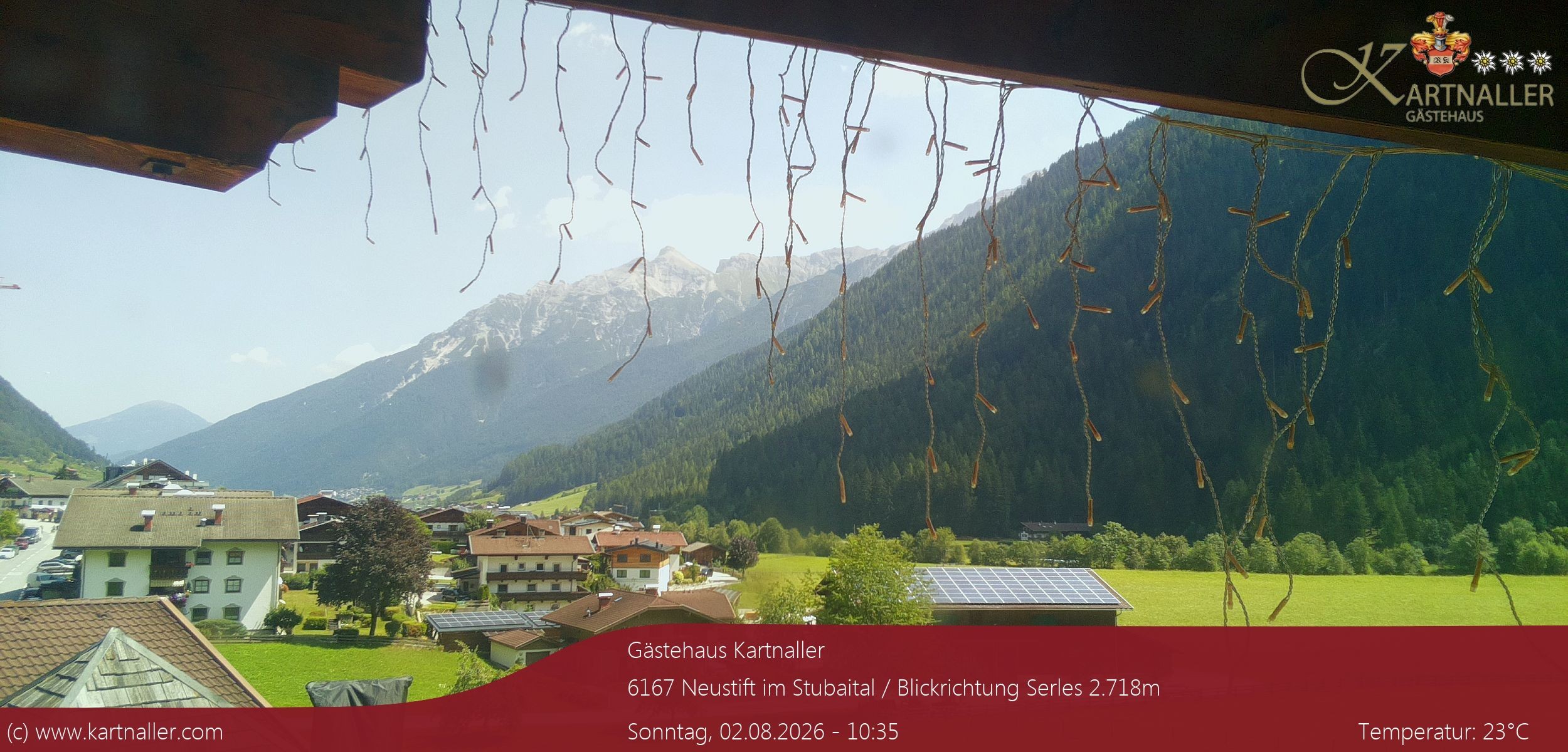 Archiv Foto Webcam Blick Neustift und Serles / Stubaital