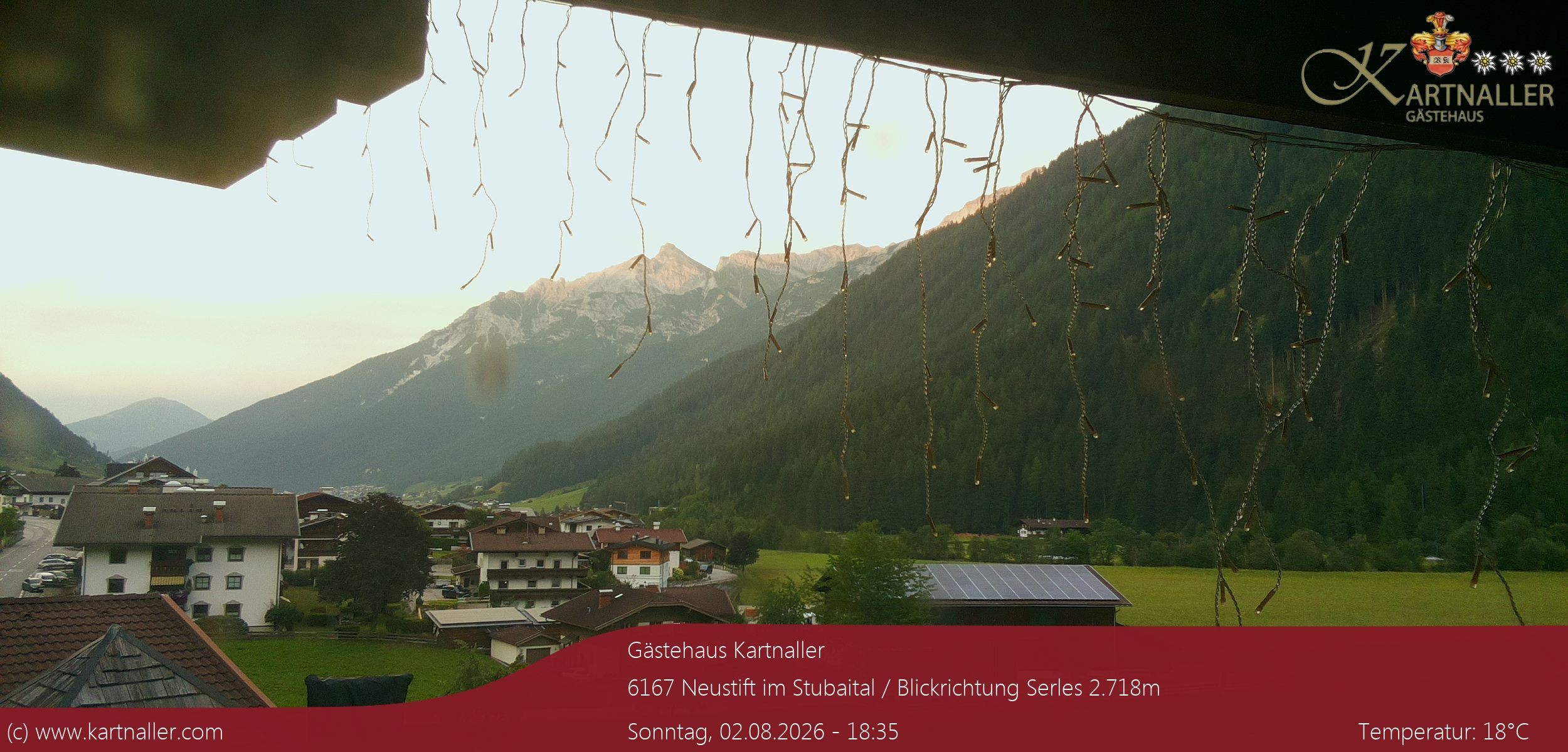 Archiv Foto Webcam Blick Neustift und Serles / Stubaital