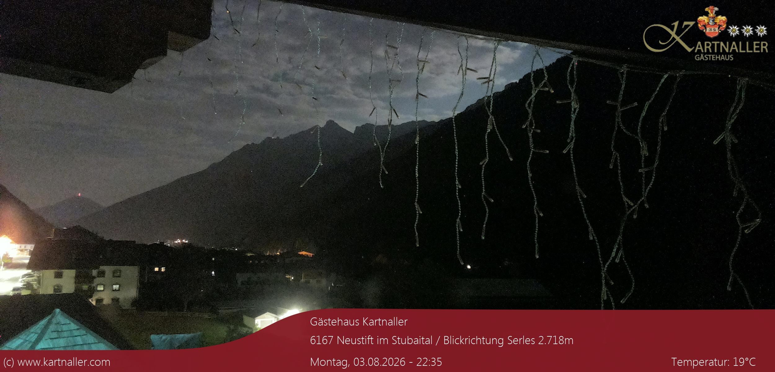 Archiv Foto Webcam Blick Neustift und Serles / Stubaital
