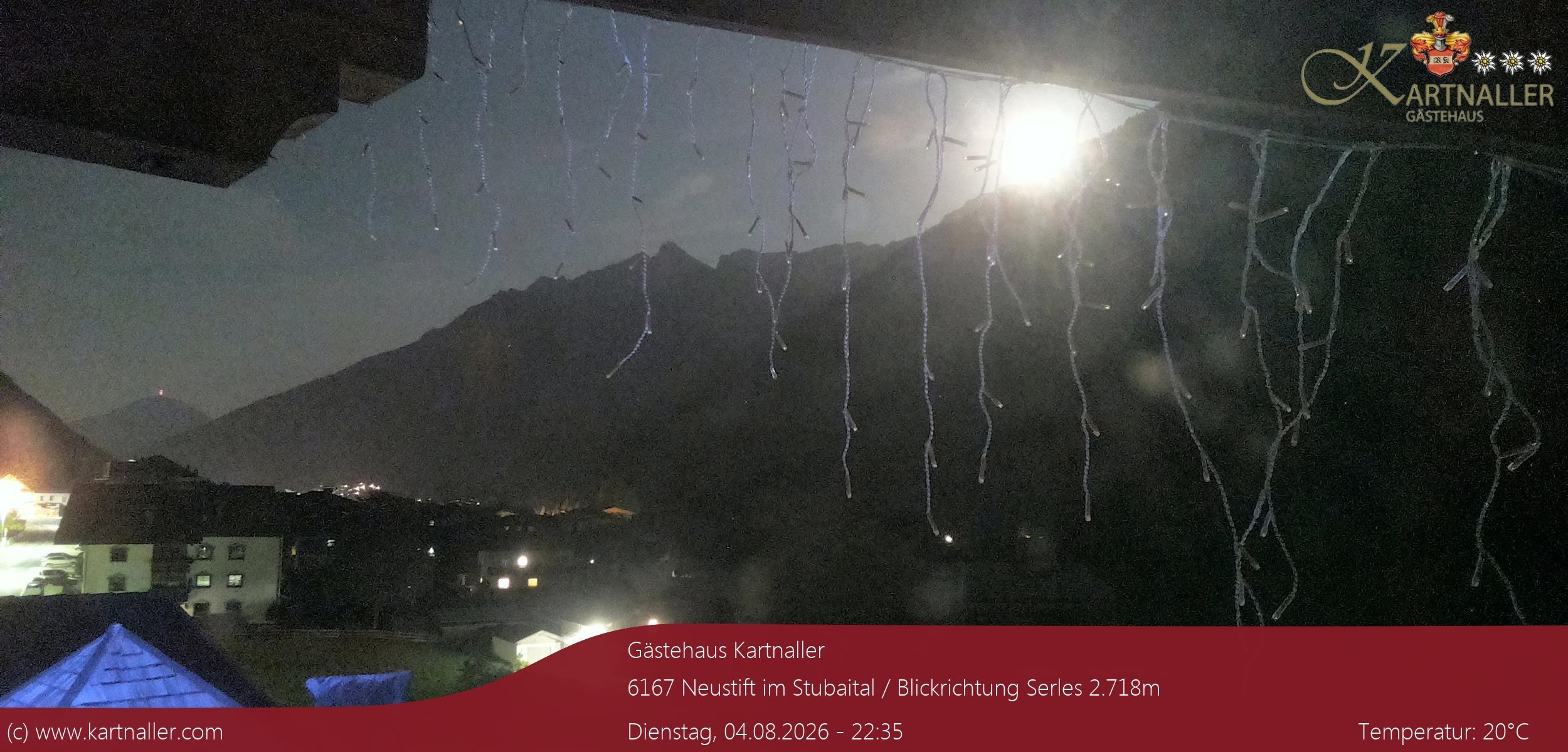 Archiv Foto Webcam Blick Neustift und Serles / Stubaital