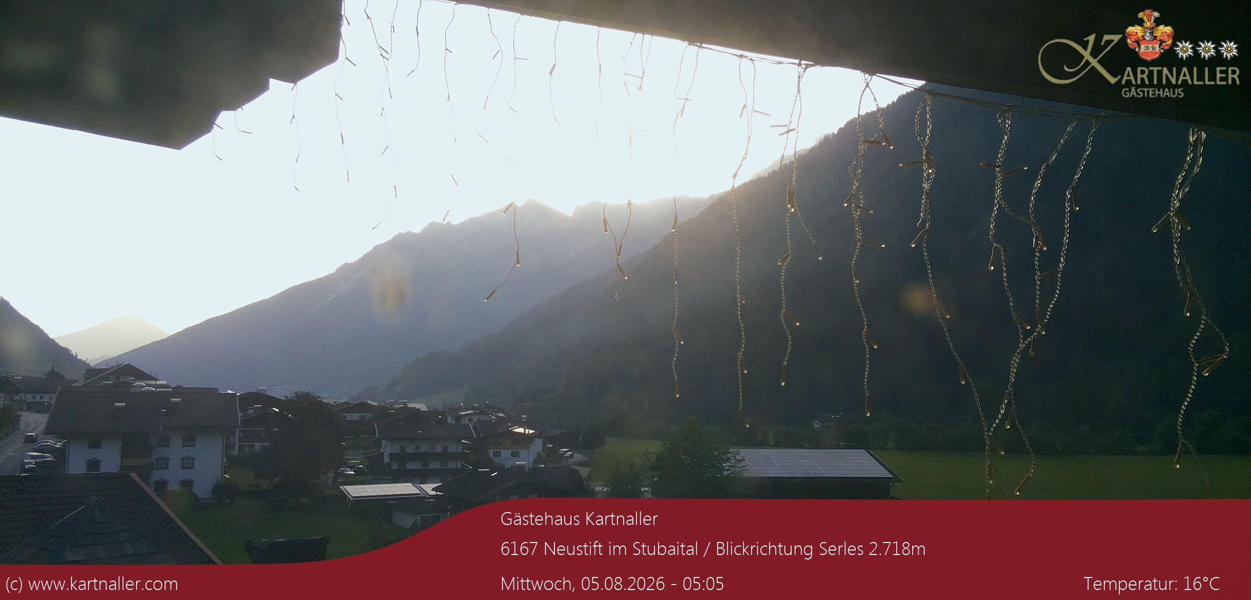 Archiv Foto Webcam Blick Neustift und Serles / Stubaital