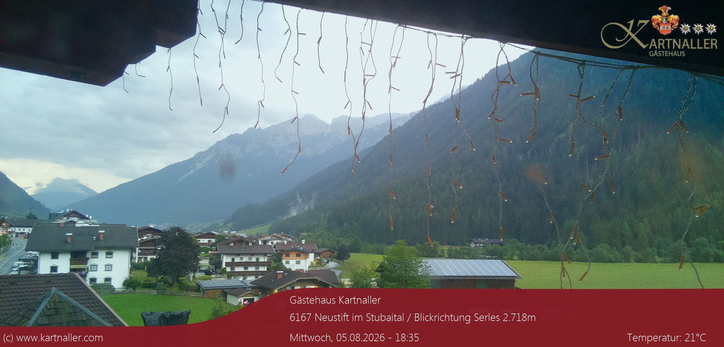 Archived image Webcam View to Neustift and Serles