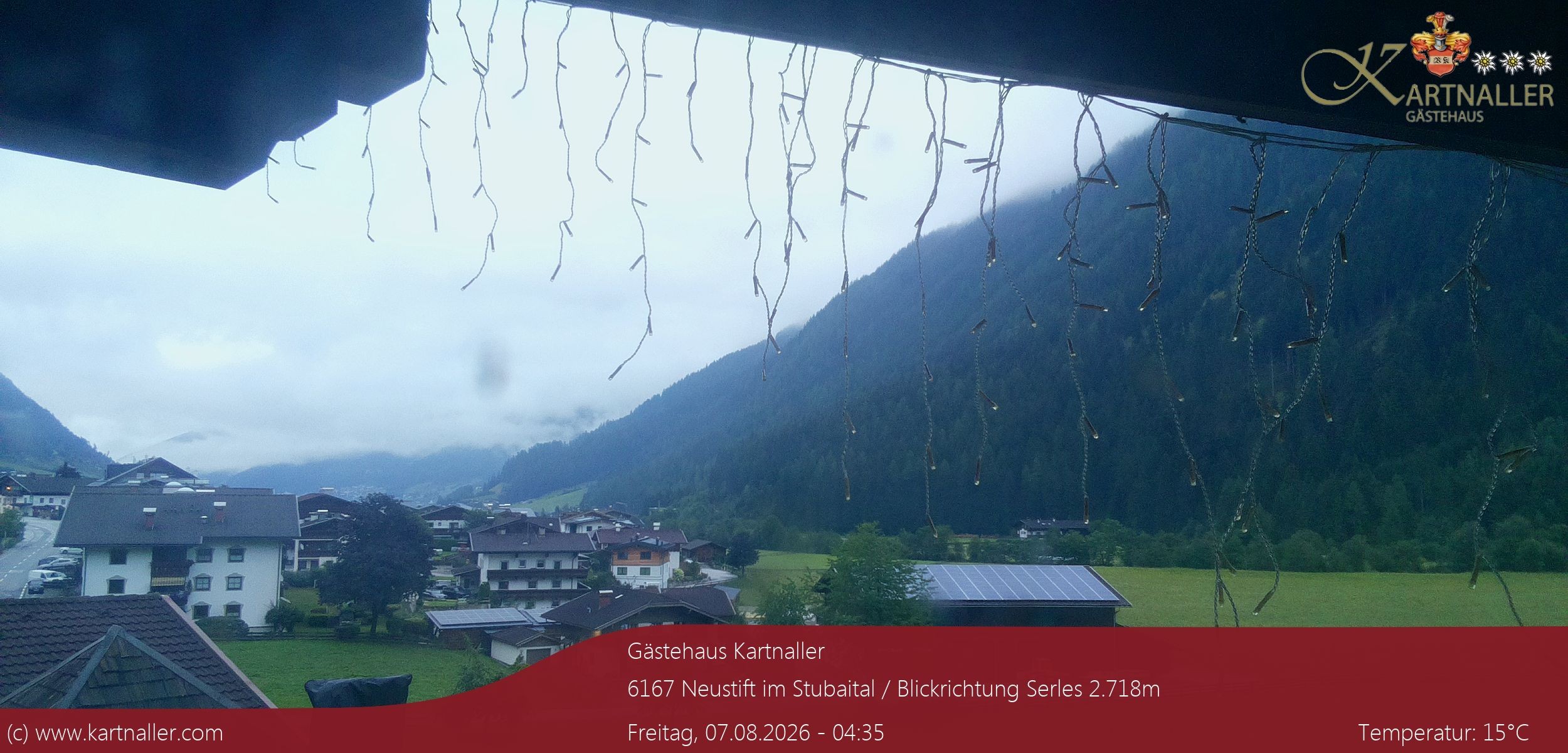 Archiv Foto Webcam Blick Neustift und Serles / Stubaital