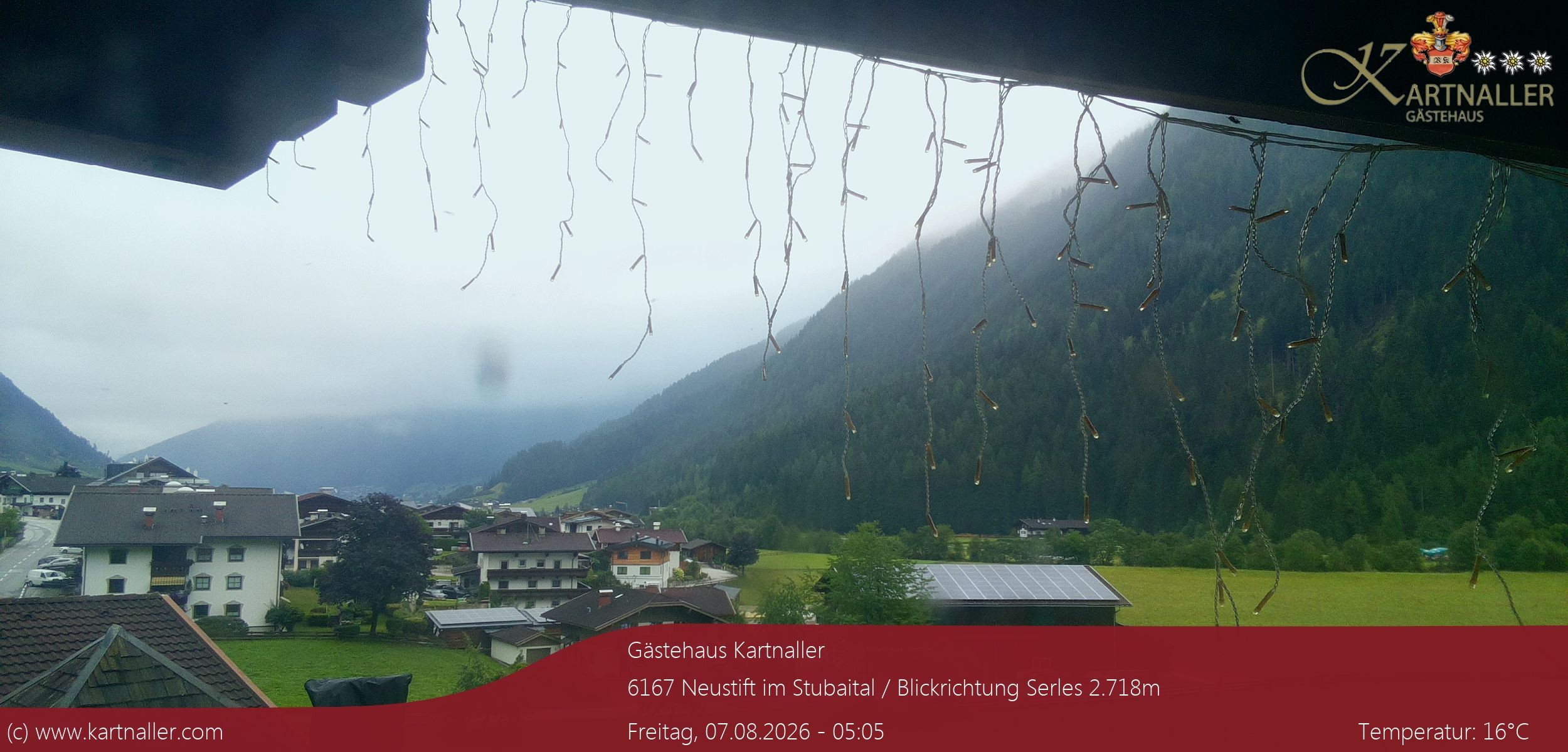 Archiv Foto Webcam Blick Neustift und Serles / Stubaital
