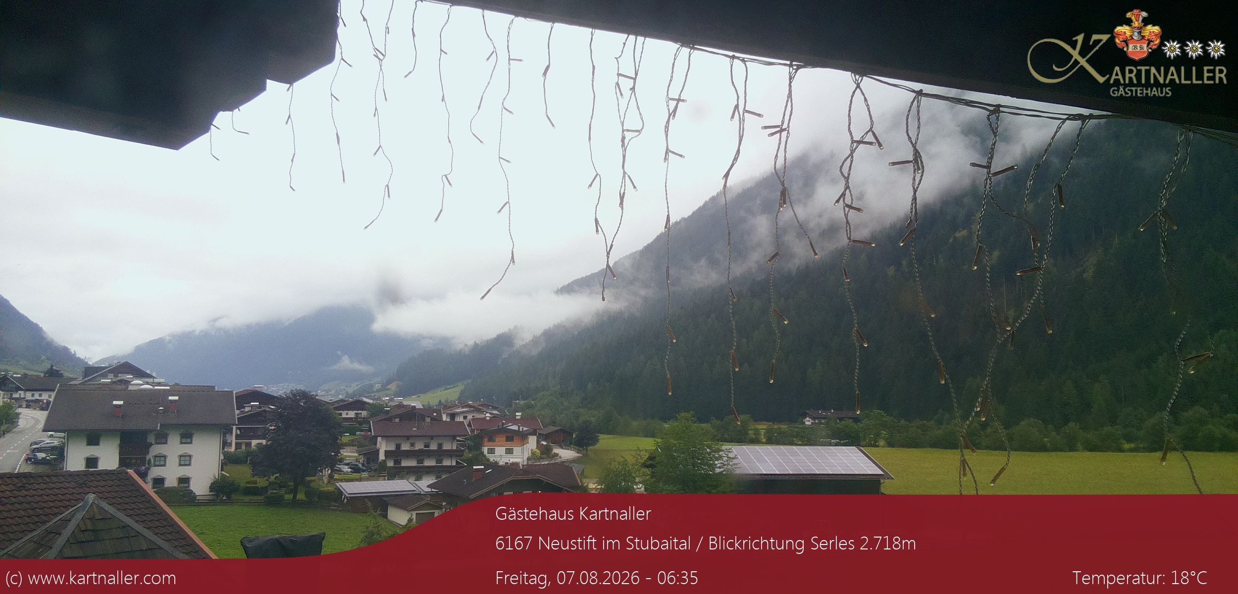 Archiv Foto Webcam Blick Neustift und Serles / Stubaital