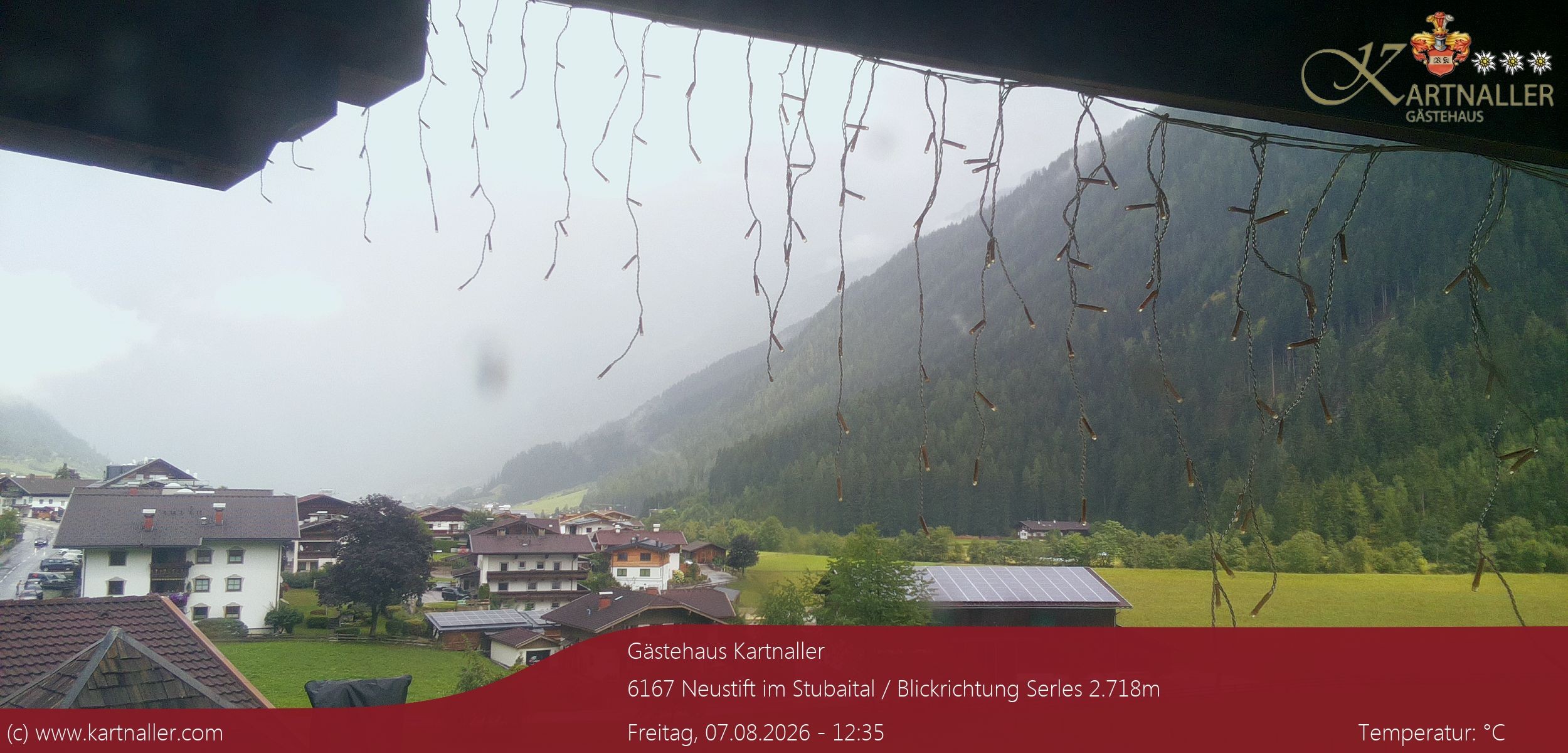 Archiv Foto Webcam Blick Neustift und Serles / Stubaital