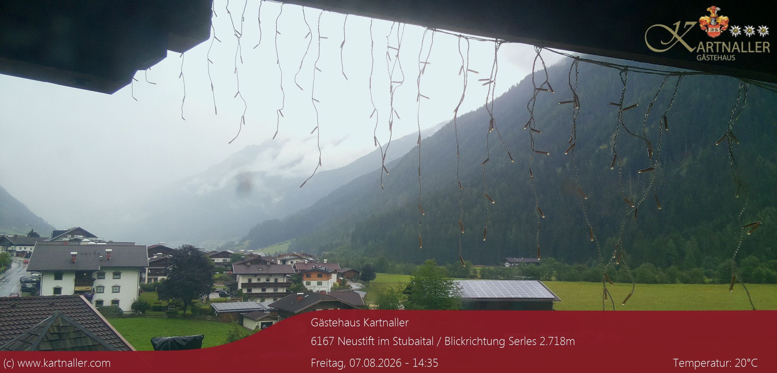 Archiv Foto Webcam Blick Neustift und Serles / Stubaital