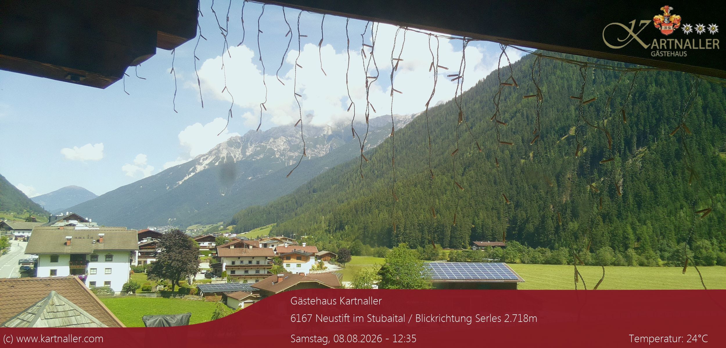 Archived image Webcam View to Neustift and Serles