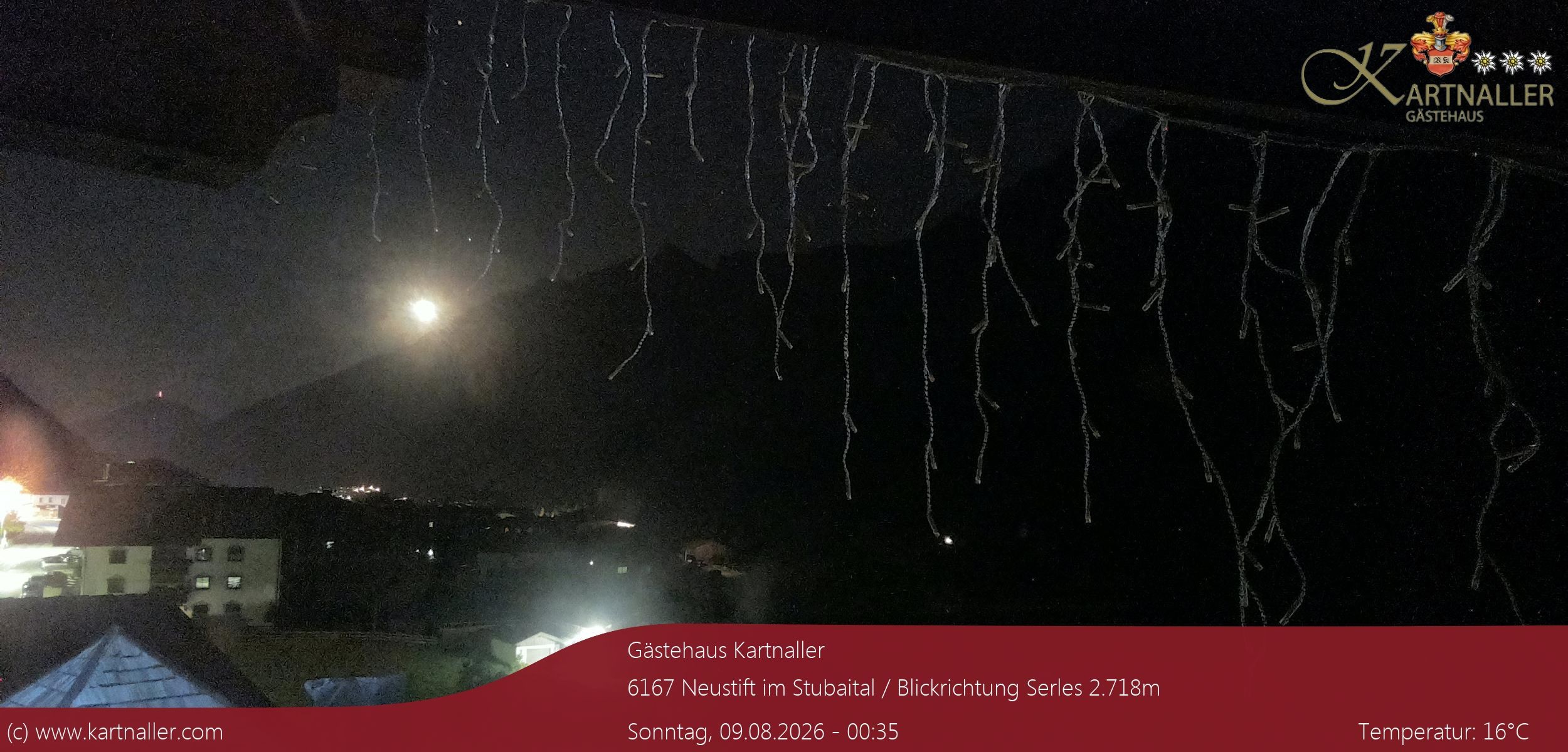 Archiv Foto Webcam Blick Neustift und Serles / Stubaital