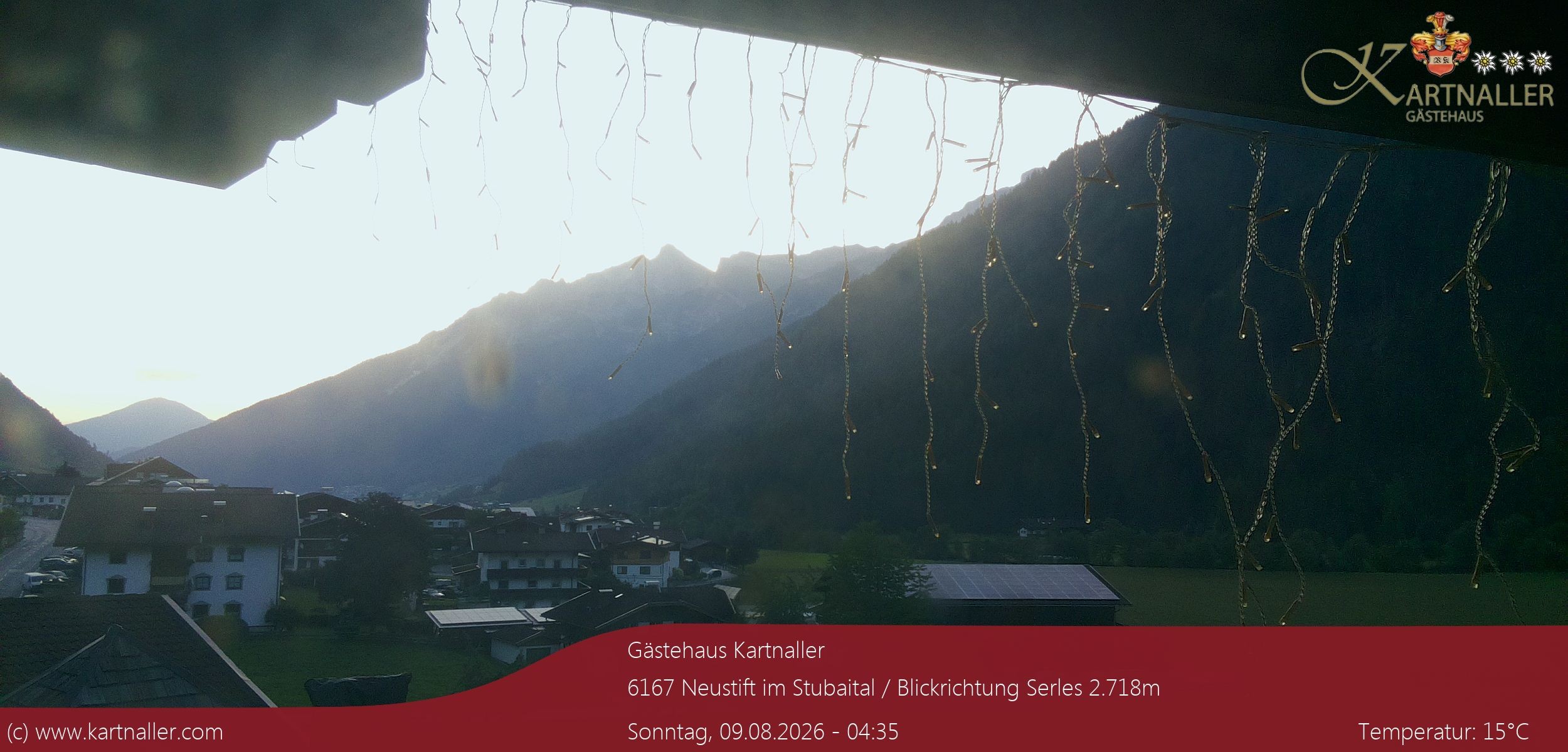 Archiv Foto Webcam Blick Neustift und Serles / Stubaital